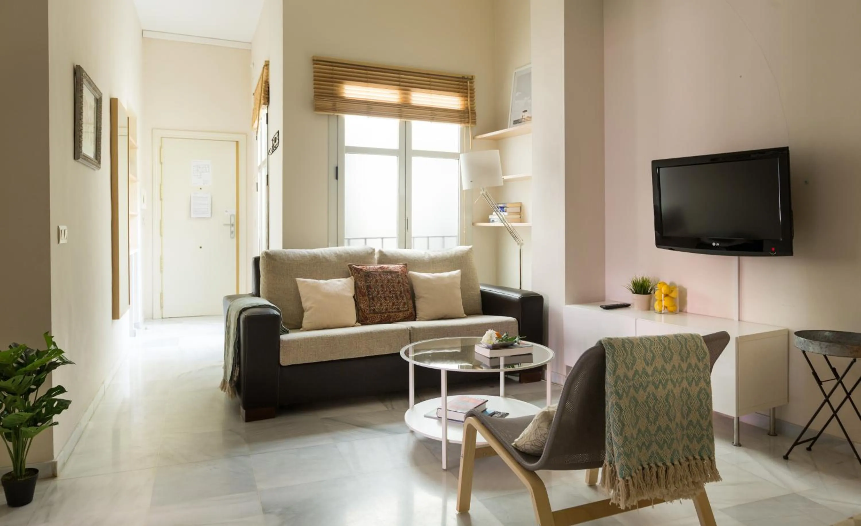 TV and multimedia in CSE Apartamentos Altamira