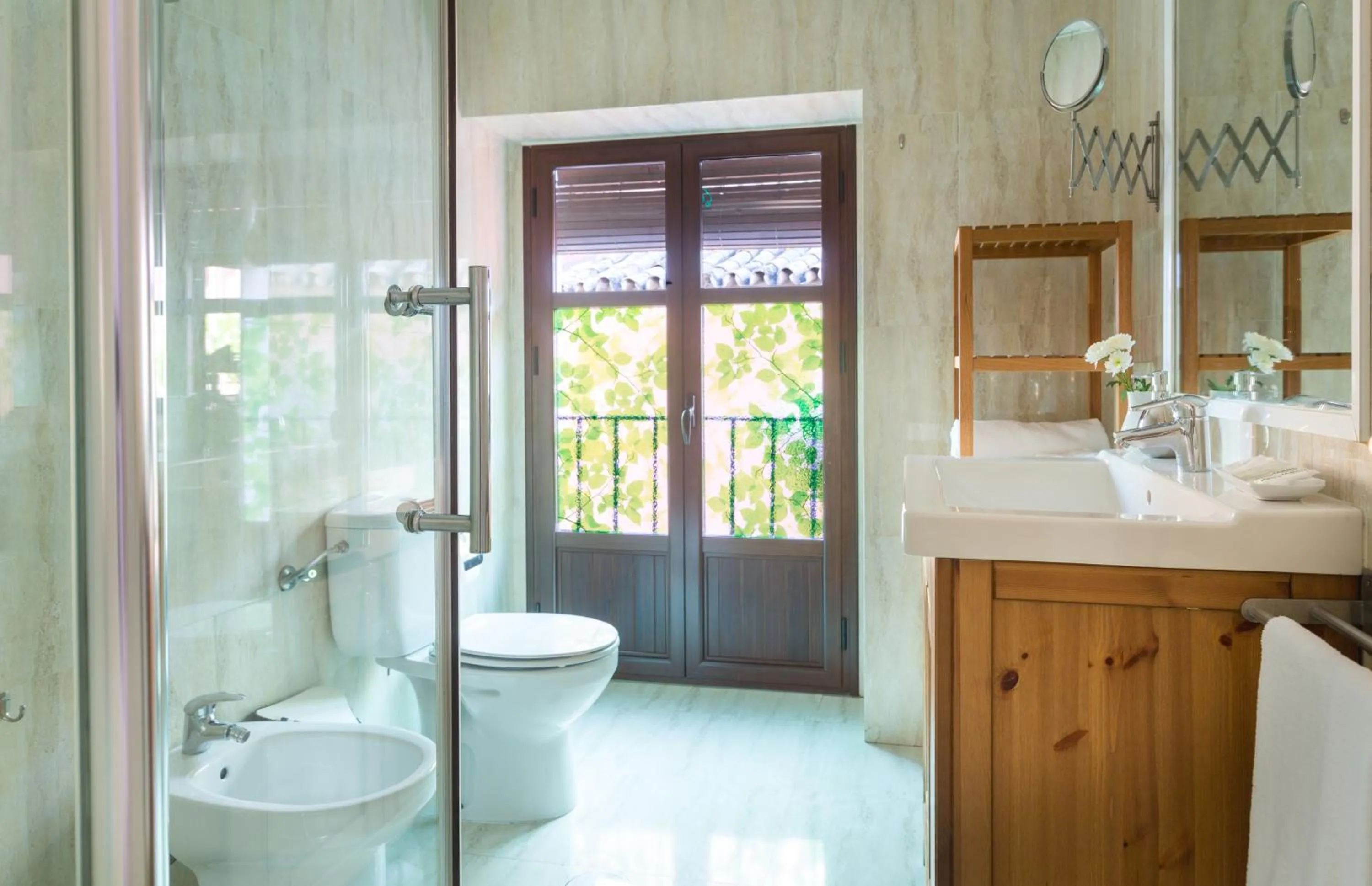 Shower in CSE Apartamentos Altamira