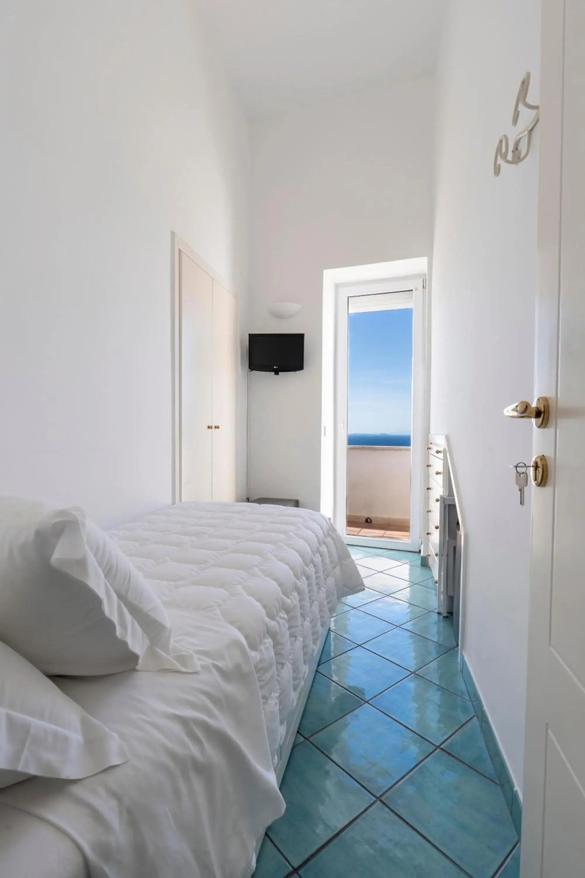 Single Room with Private External Bathroom - single occupancy in Albergo La Prora Single Room with Private External Bathroom - single occupancy in Albergo La Prora