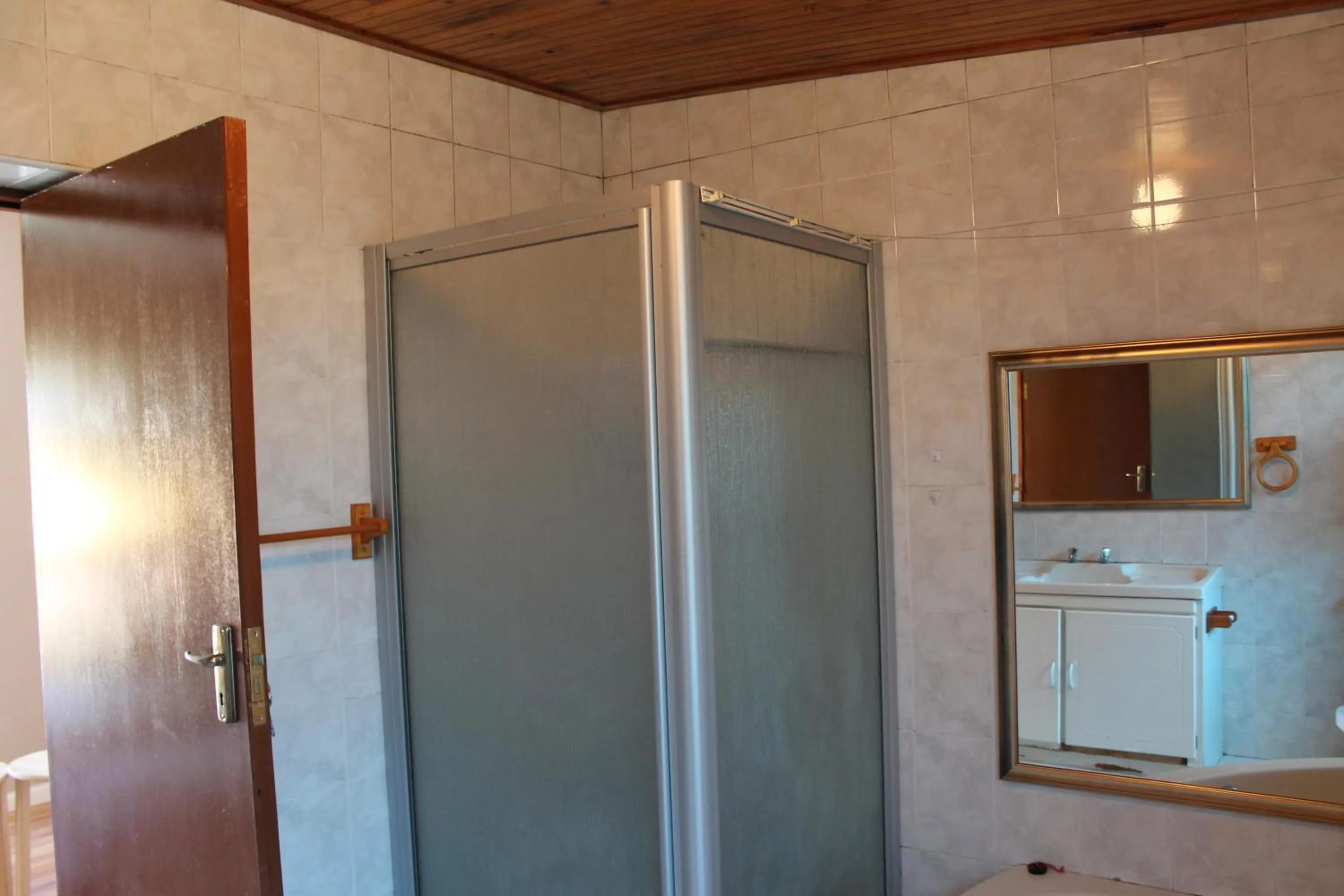 Bathroom in Flintstones Guest House Cape Town