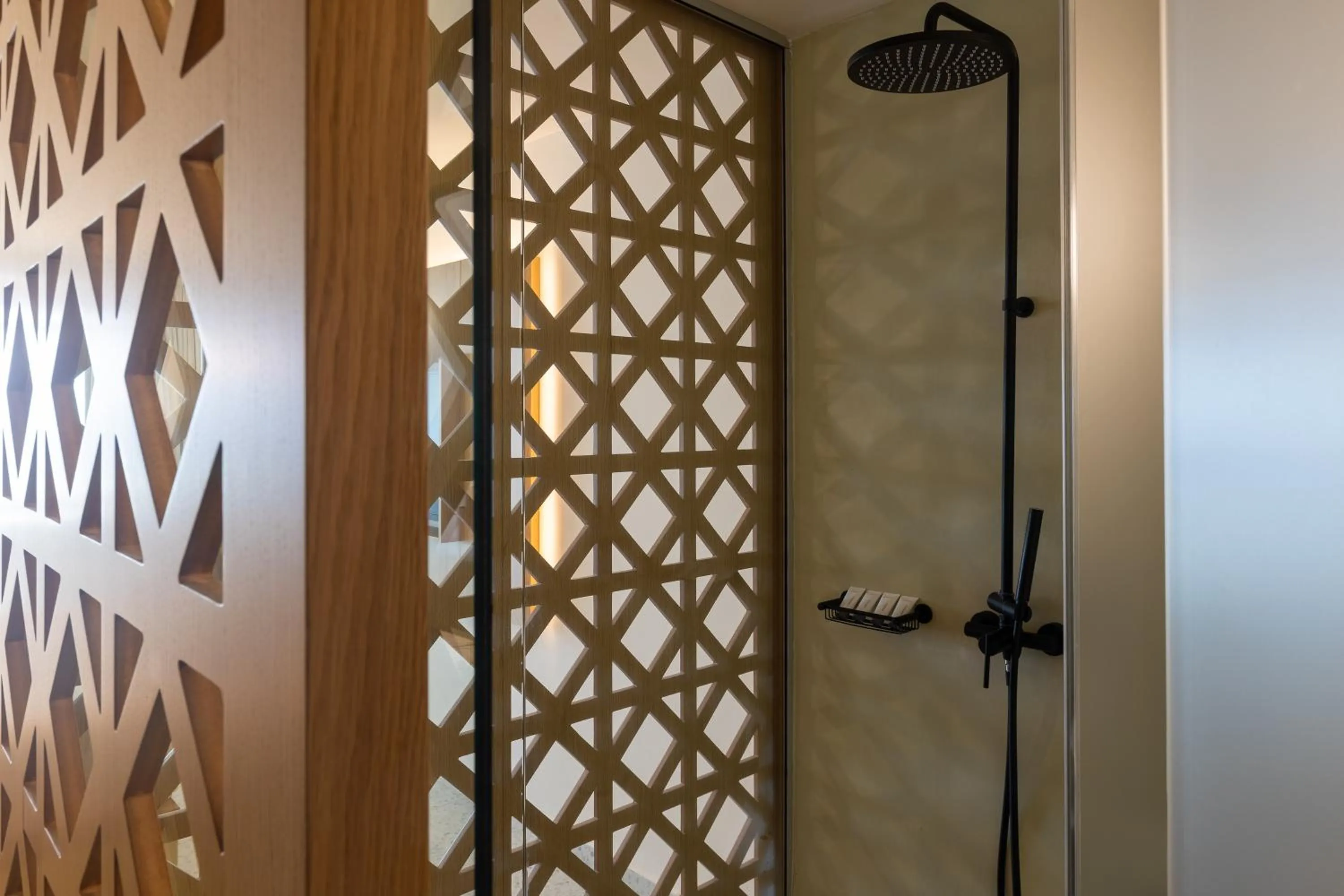 Shower in Kouros Exclusive Hotel & Suites - Adults Only