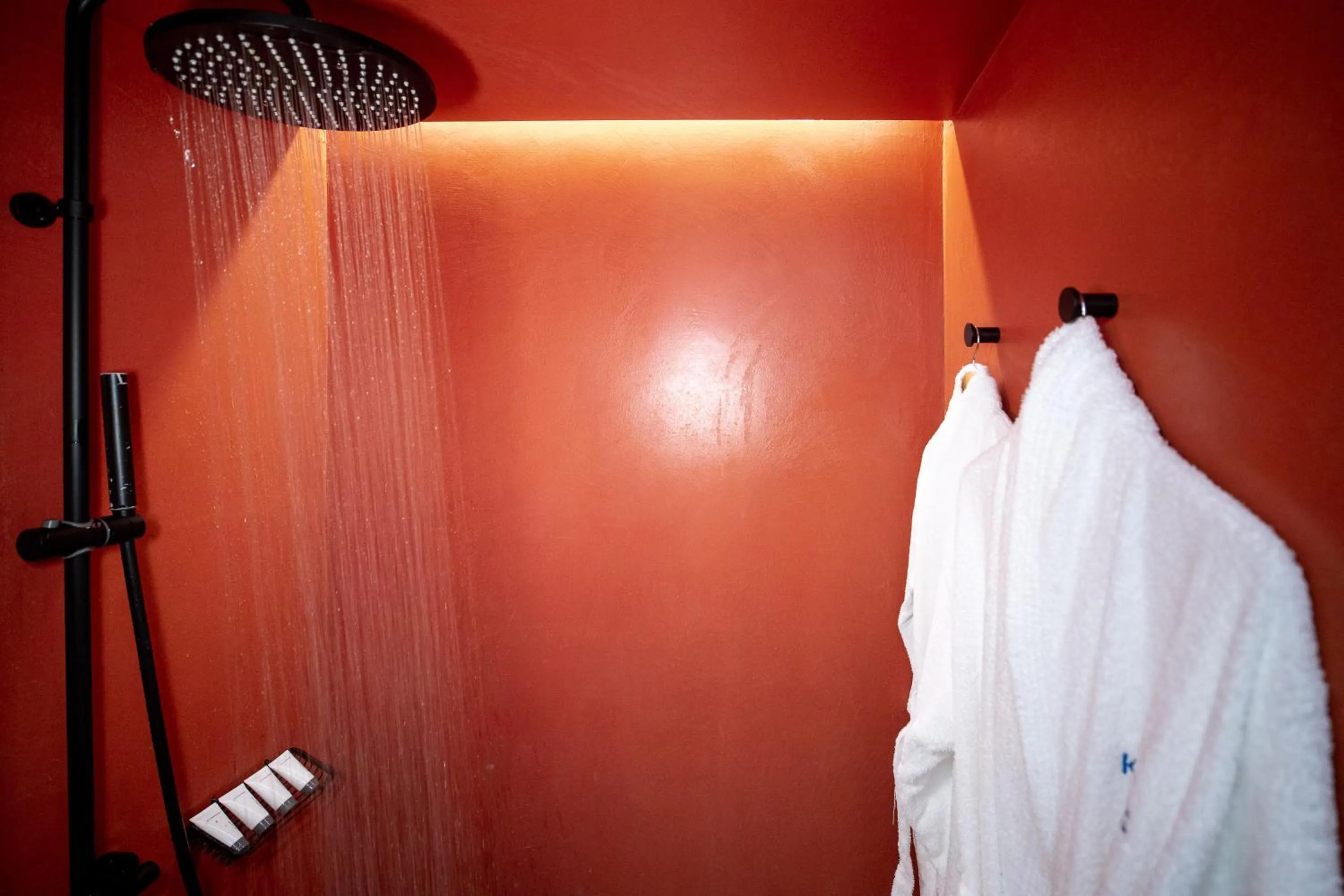 Shower in Kouros Exclusive Hotel & Suites - Adults Only