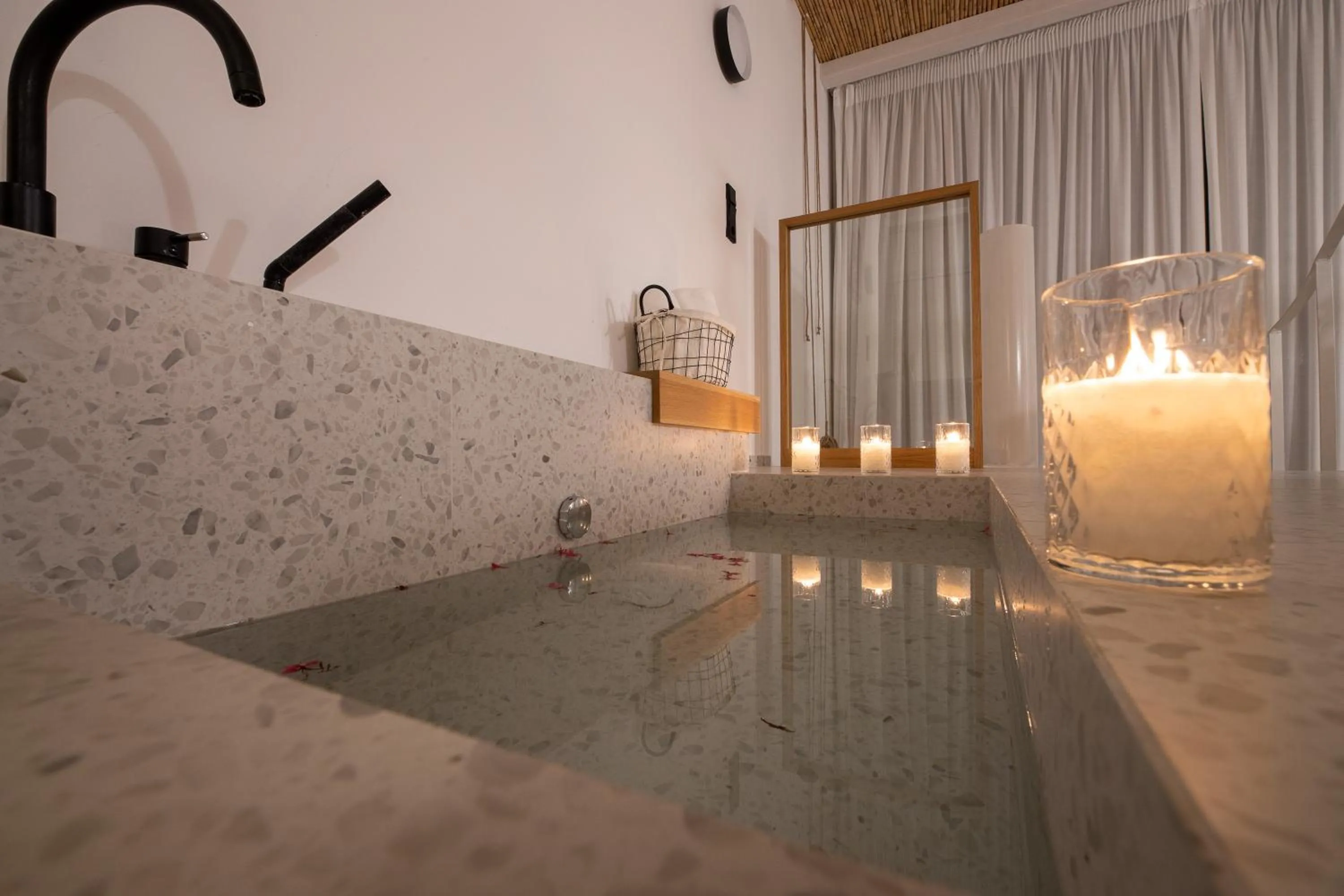 Bath in Kouros Exclusive Hotel & Suites - Adults Only