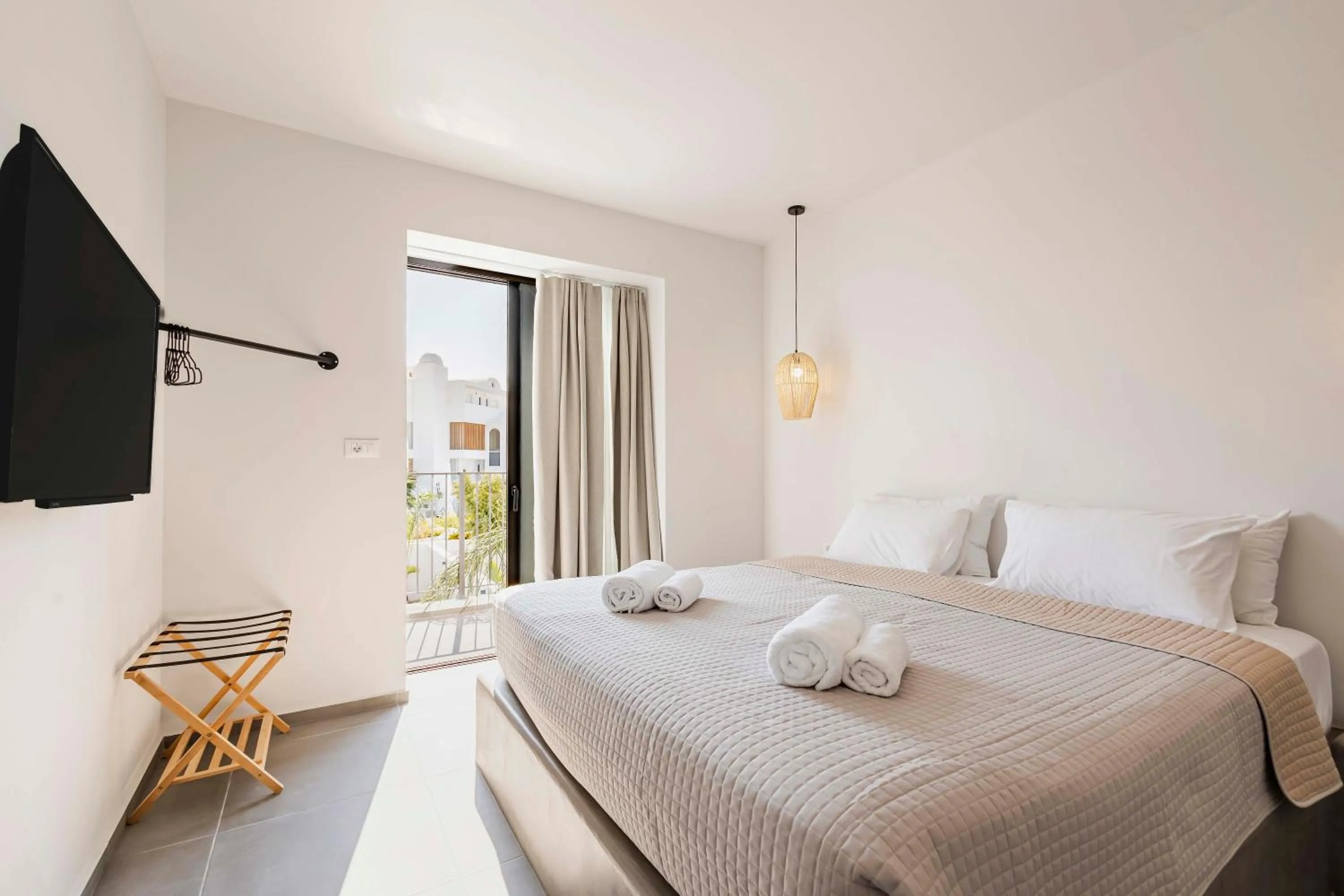 Bed in Kouros Exclusive Hotel & Suites - Adults Only