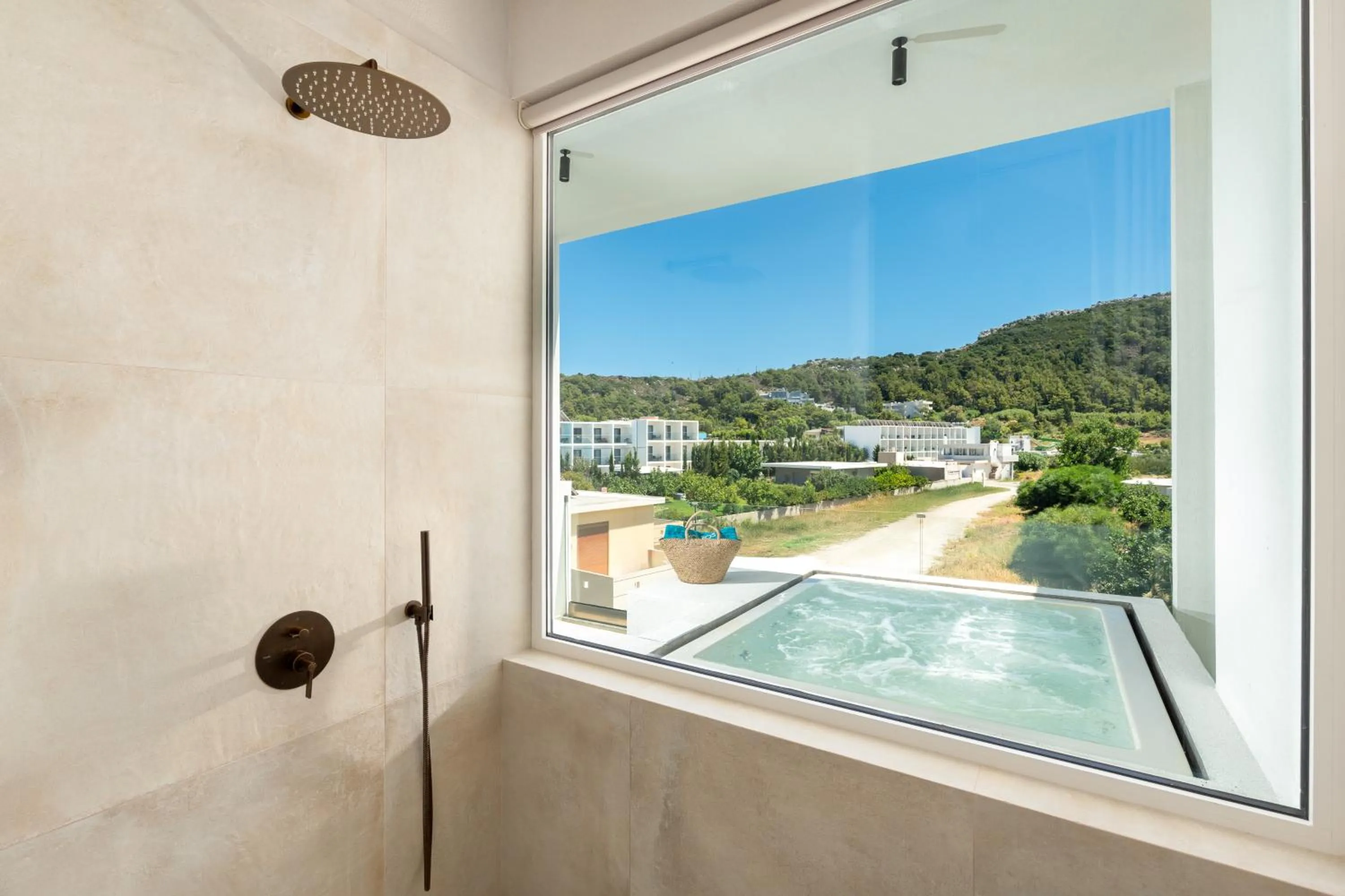 Hot Tub in Kouros Exclusive Hotel & Suites - Adults Only