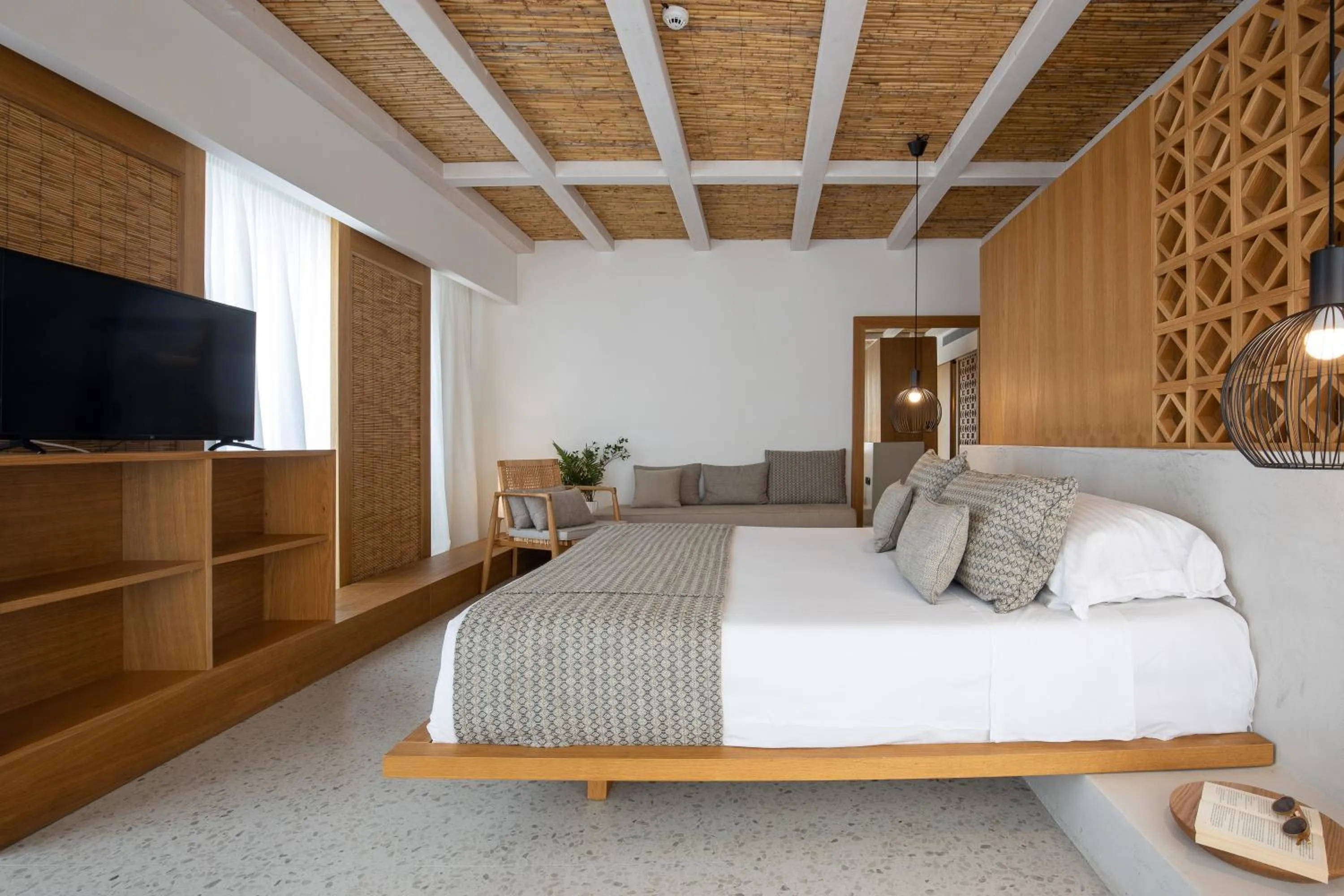 TV and multimedia, Bed in Kouros Exclusive Hotel & Suites - Adults Only