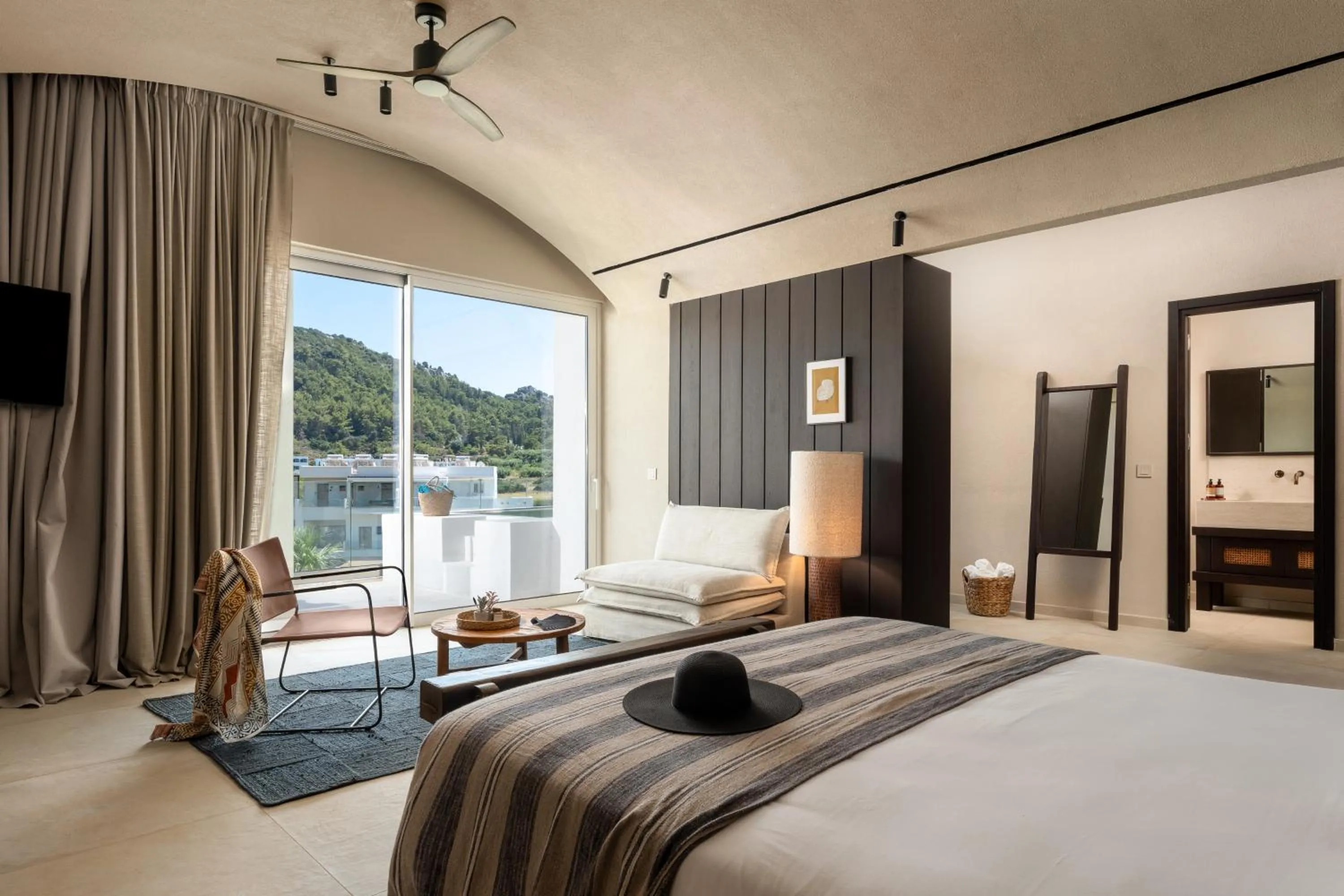 Bed in Kouros Exclusive Hotel & Suites - Adults Only