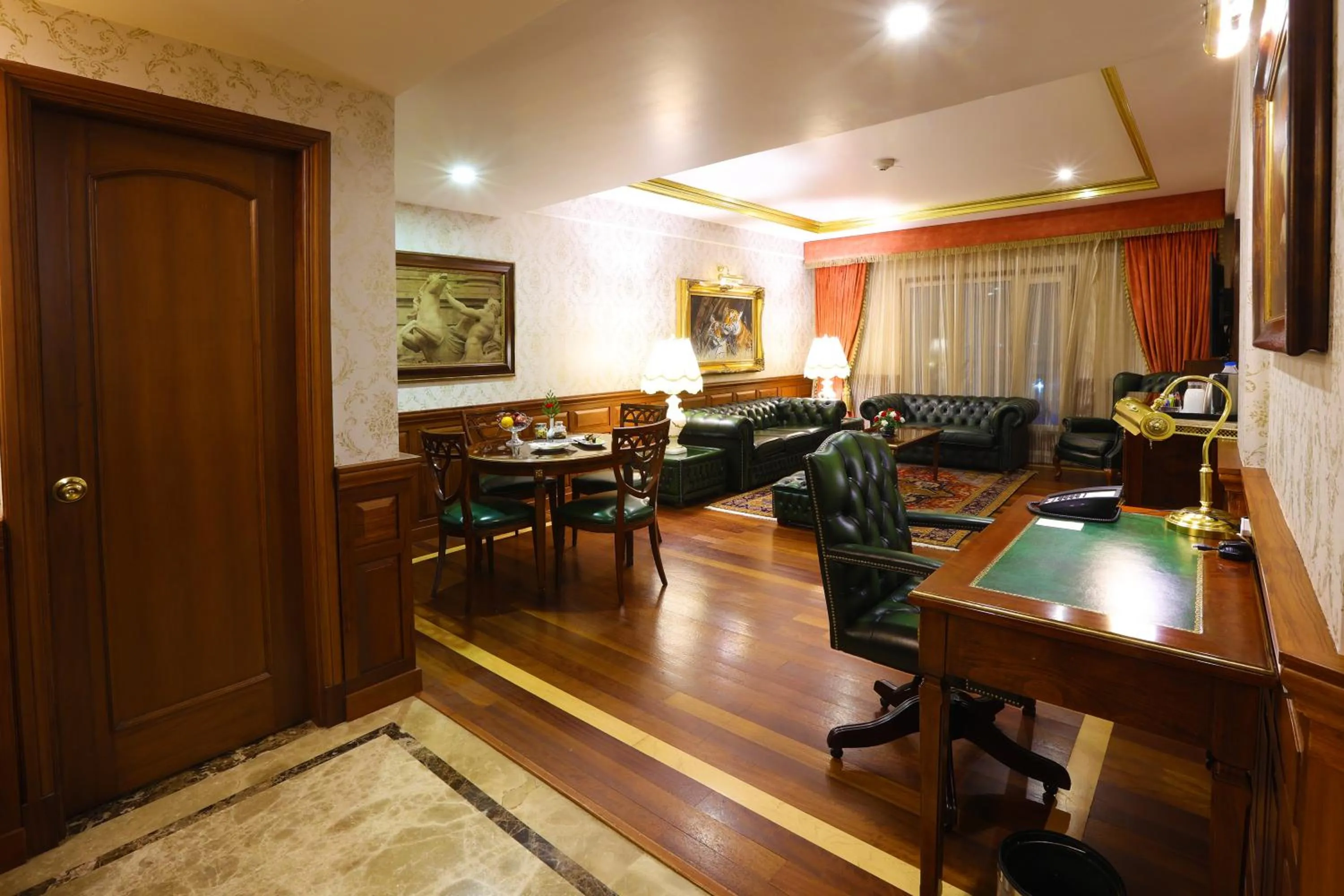 Living room in Radisson Hotel Jalandhar