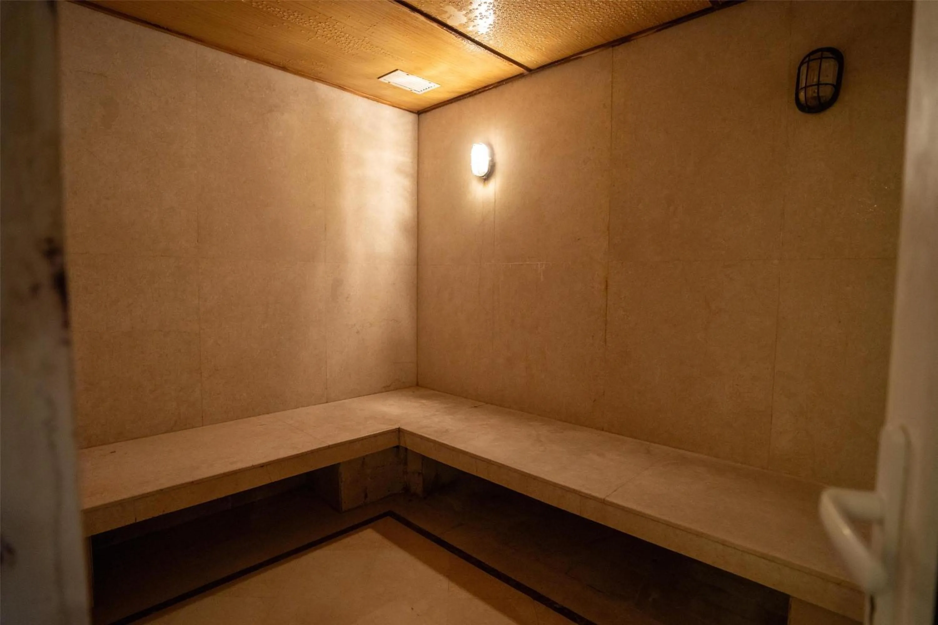 Spa and wellness centre/facilities in Radisson Hotel Jalandhar