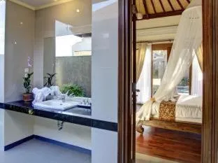 Bed in Ladera Villa Ubud