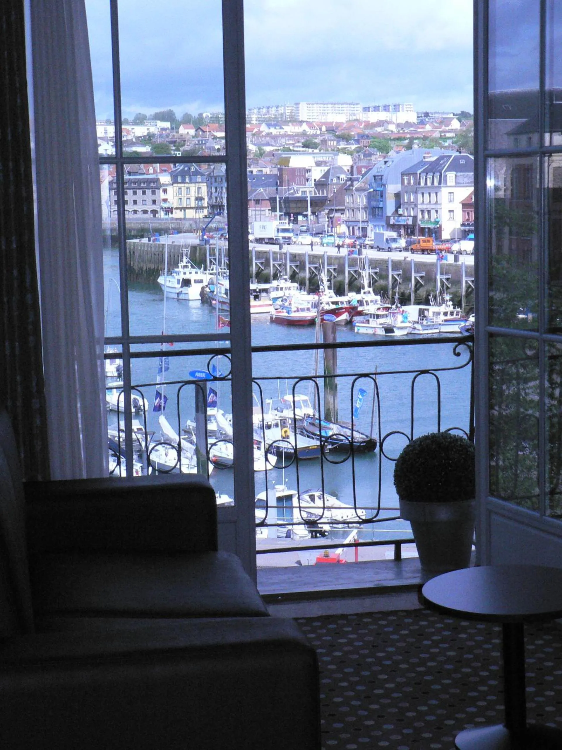 LOGIS Hôtel & Restaurant - Les Arcades