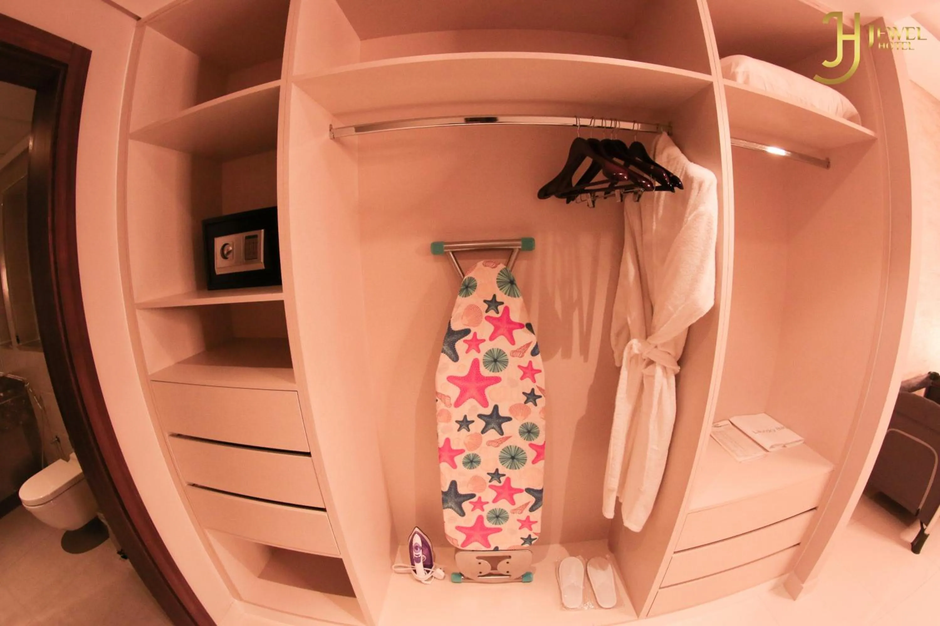 Area and facilities in Sunday Luxury Downtown Adliya Formerly Jewel Hotel