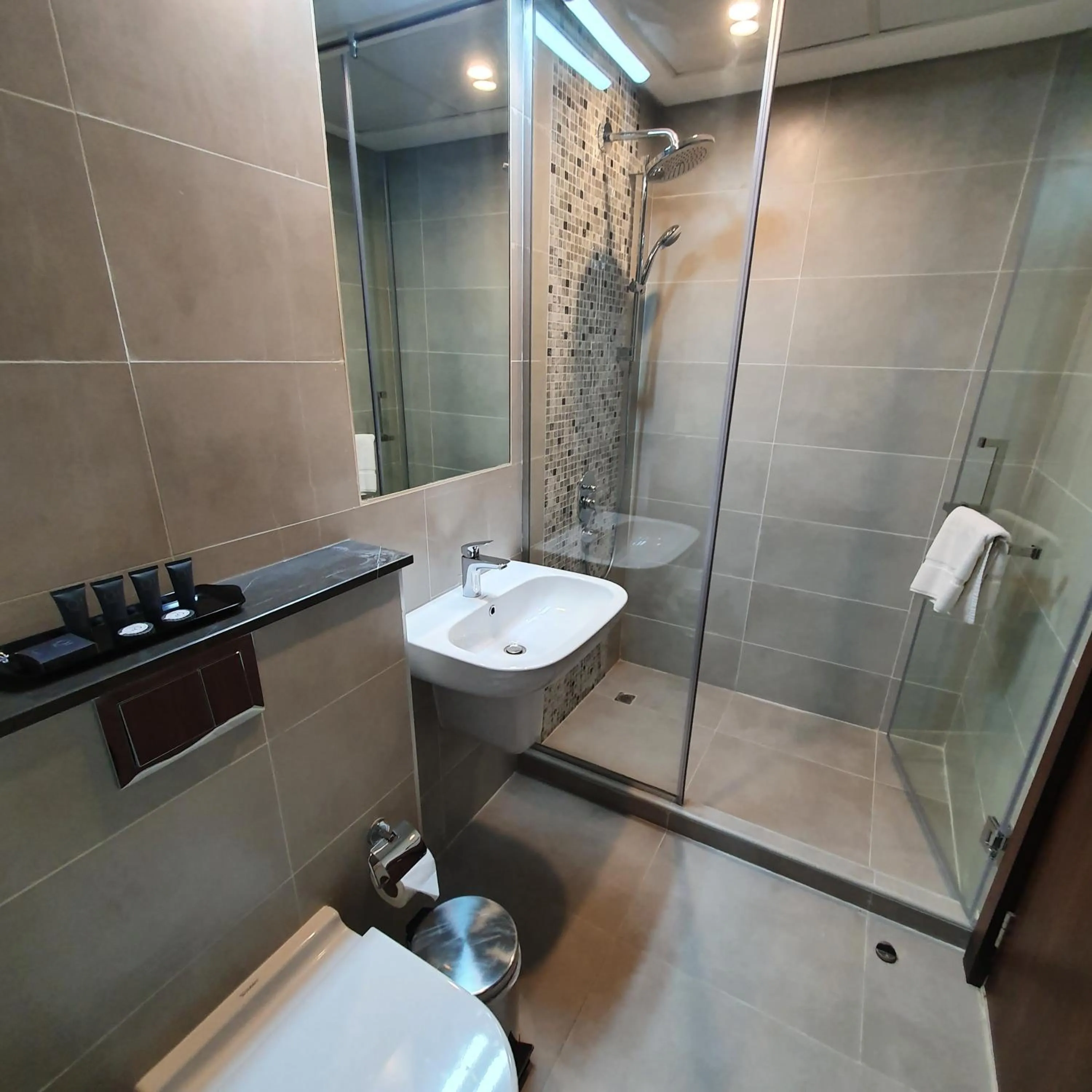 Toilet in Sunday Luxury Downtown Adliya Formerly Jewel Hotel