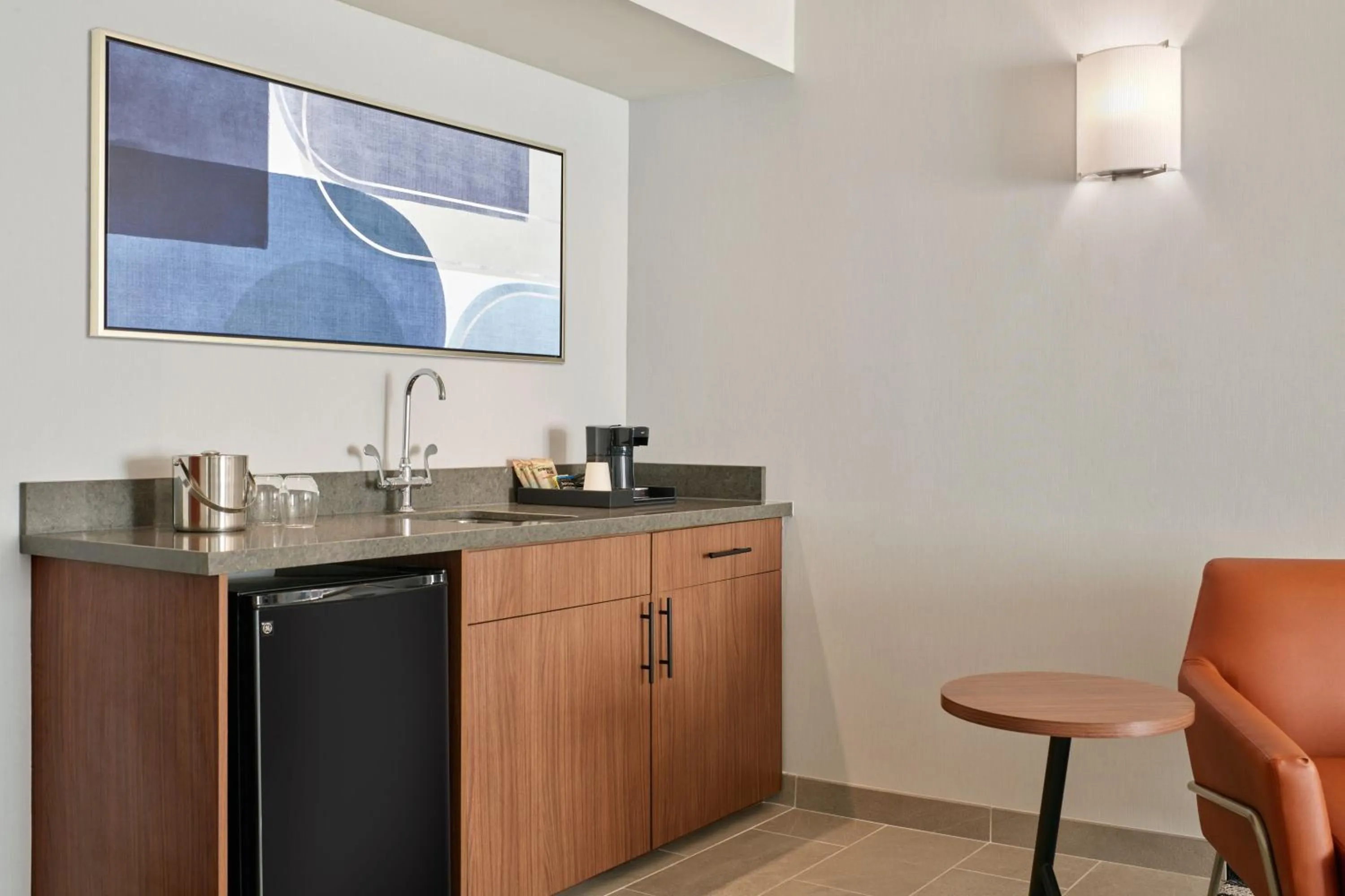 Lounge or bar in Courtyard Culver City Los Angeles