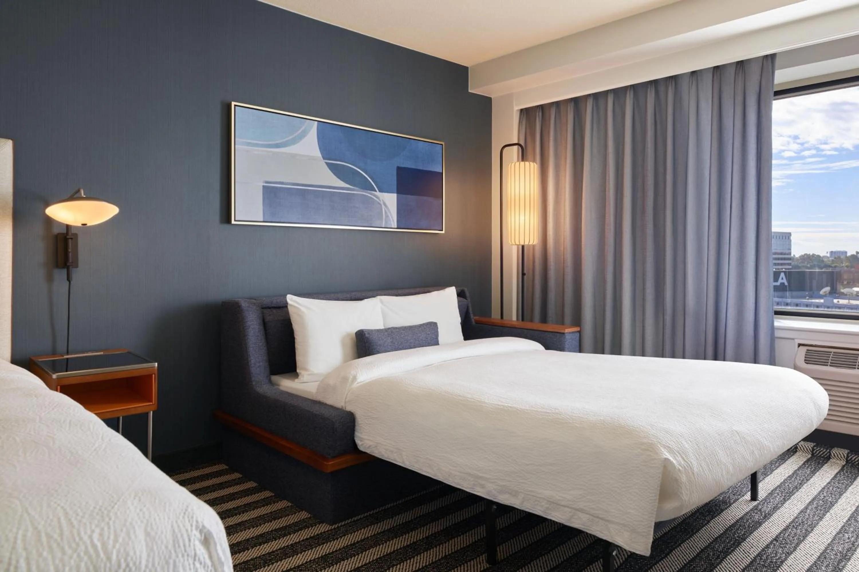 Photo of the whole room, Bed in Courtyard Culver City Los Angeles