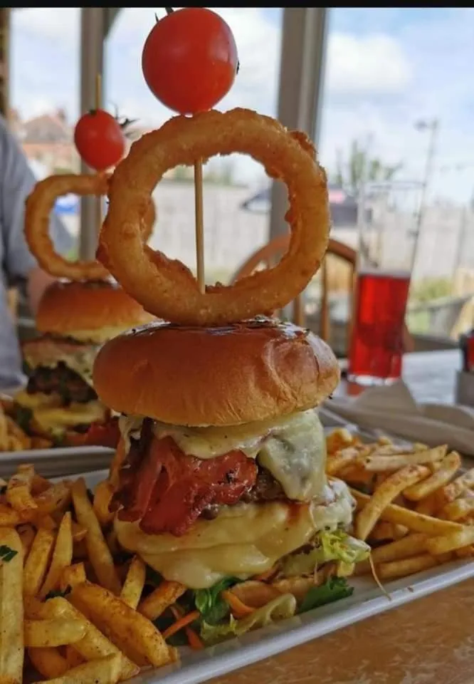 Restaurant/places to eat in The Stag