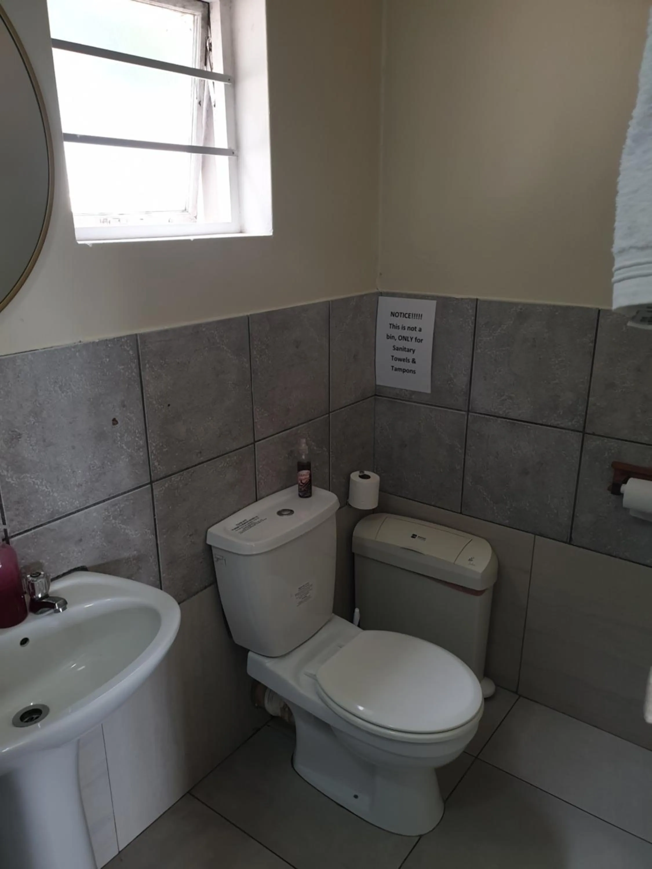 Toilet in Amakaya Backpackers Travellers Accommodation