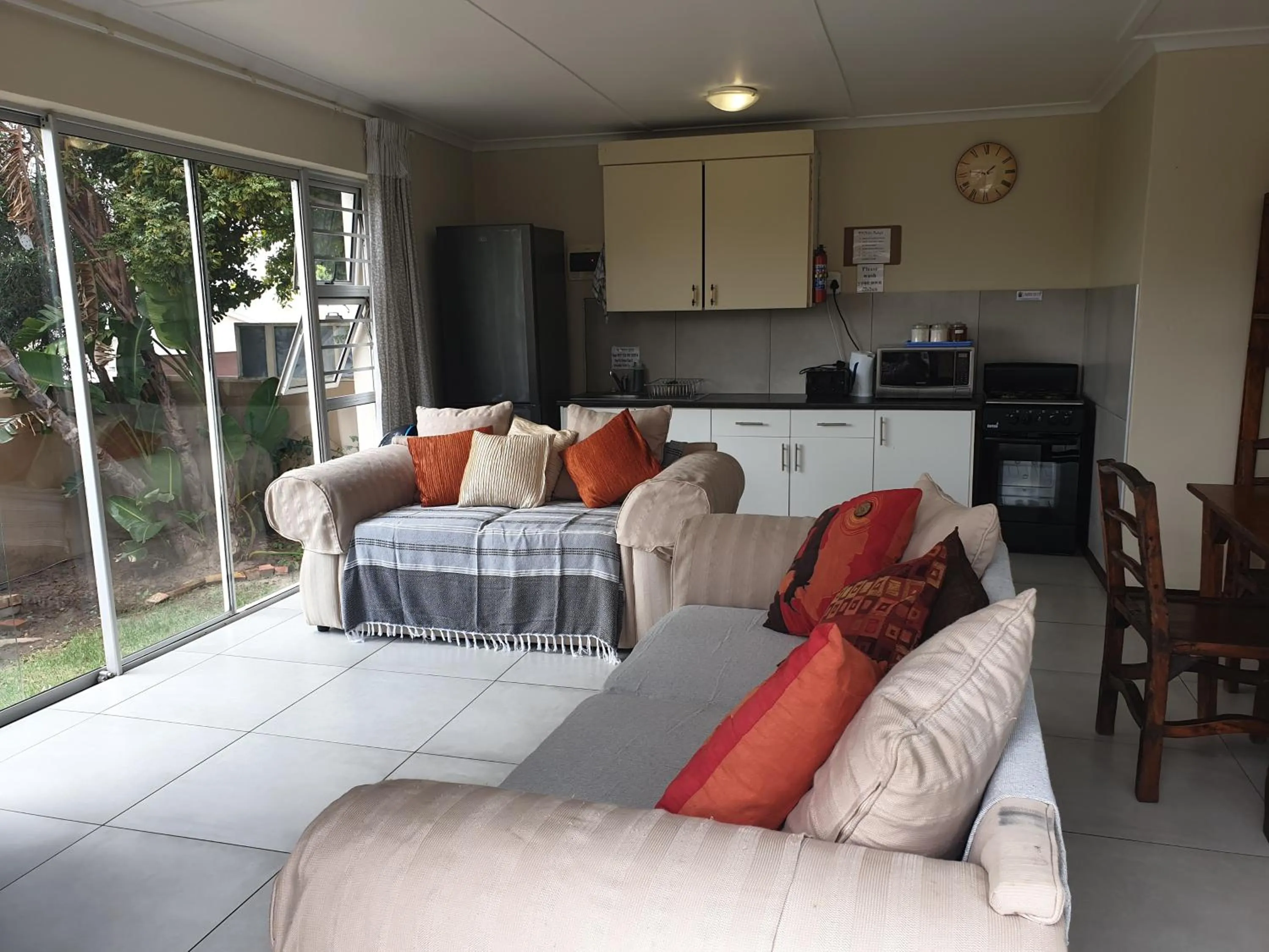 Living room in Amakaya Backpackers Travellers Accommodation