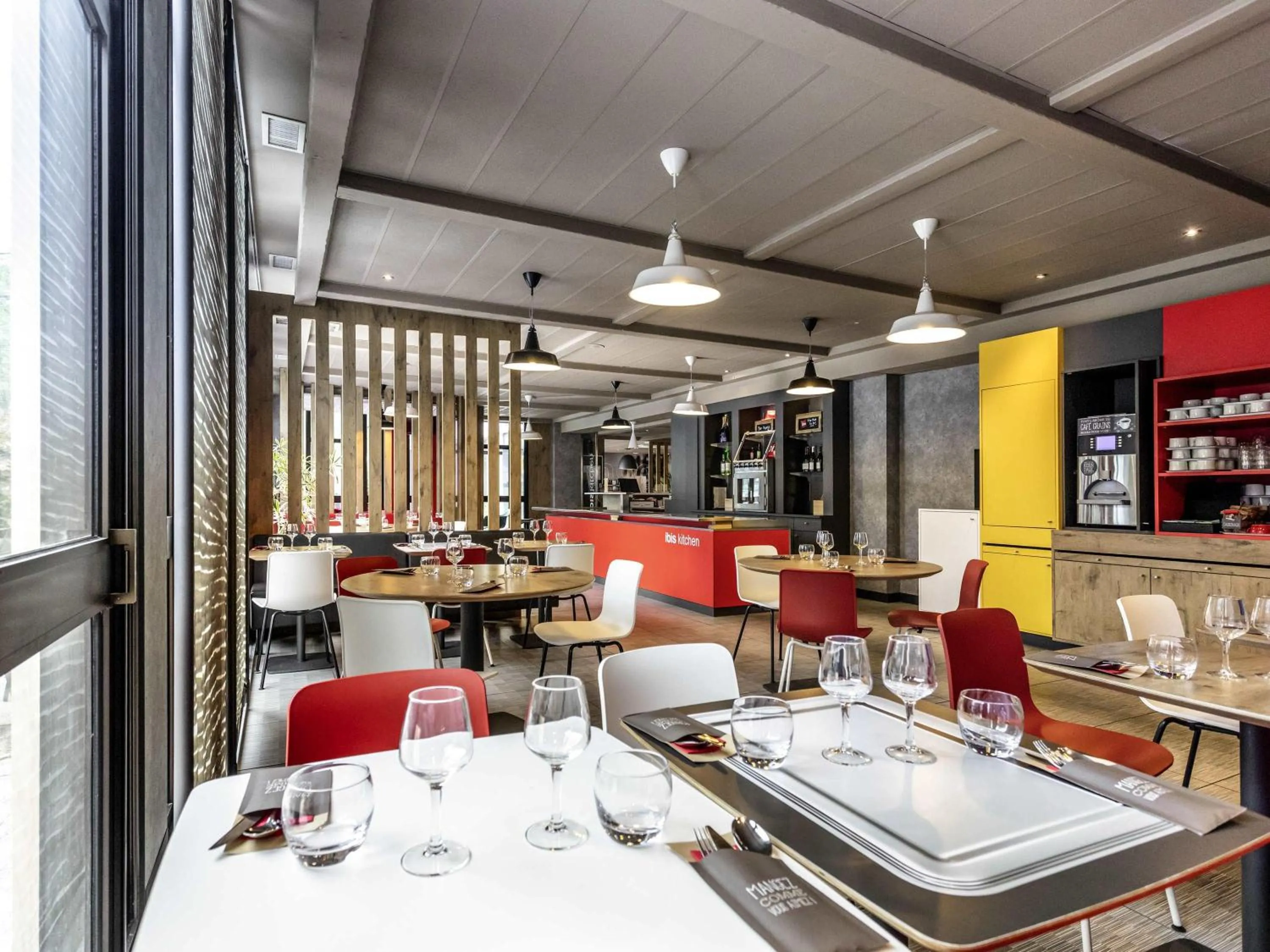 Restaurant/places to eat in Ibis Bourges Centre, Hôtel Restaurant