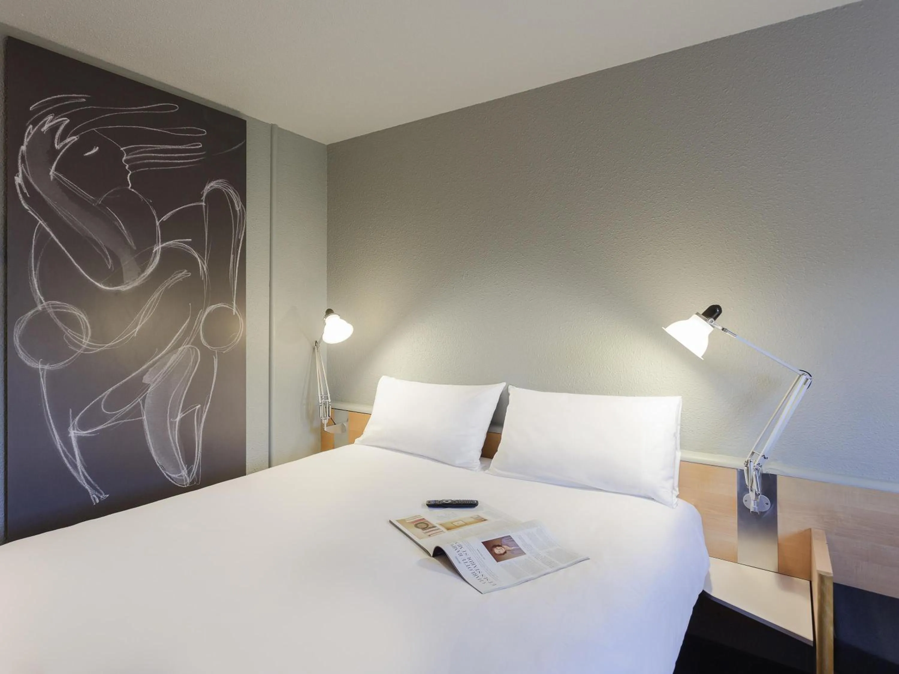 Standard Double Room in Ibis Bourges Centre, Hôtel Restaurant