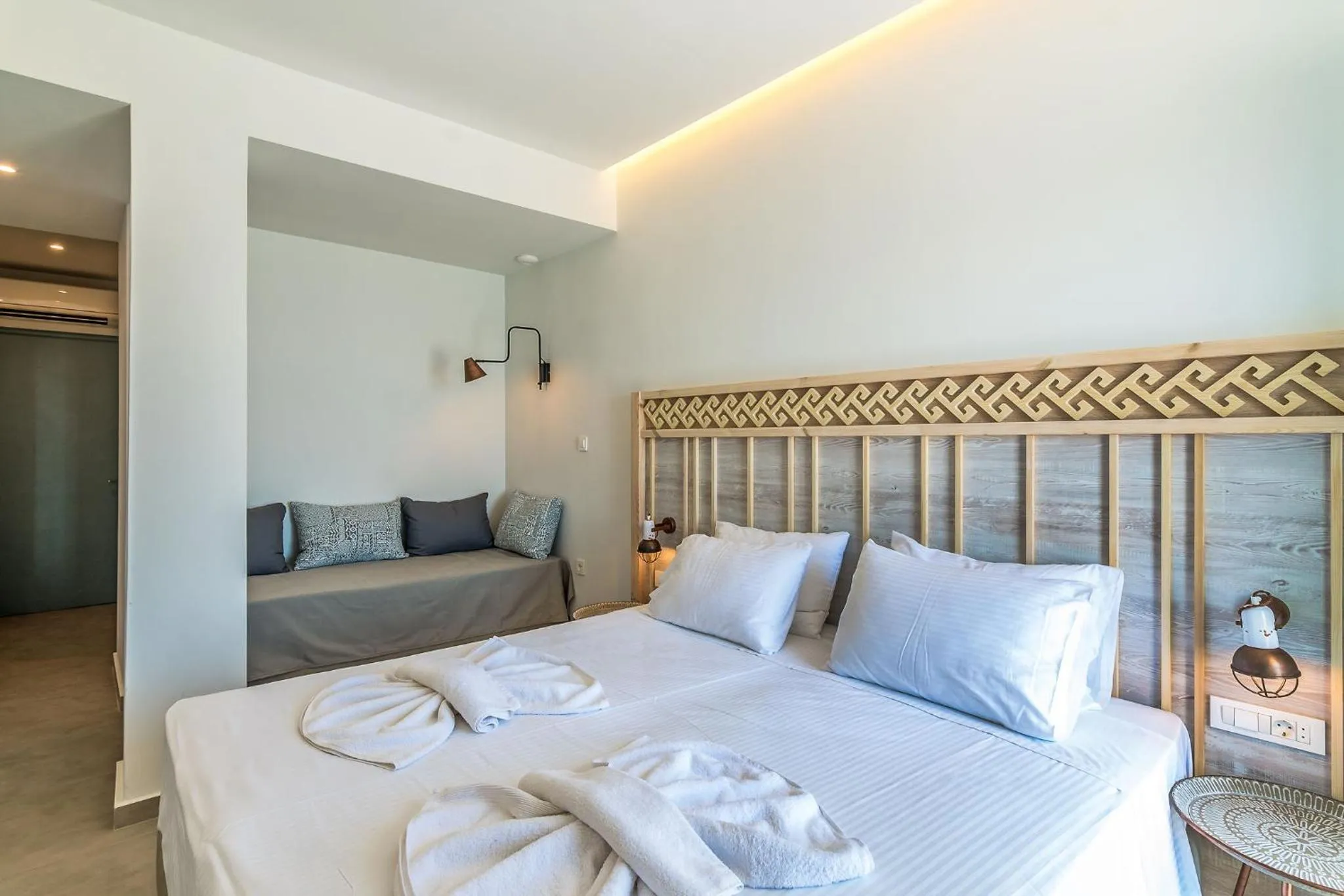 Bed in Livikon by the Sea