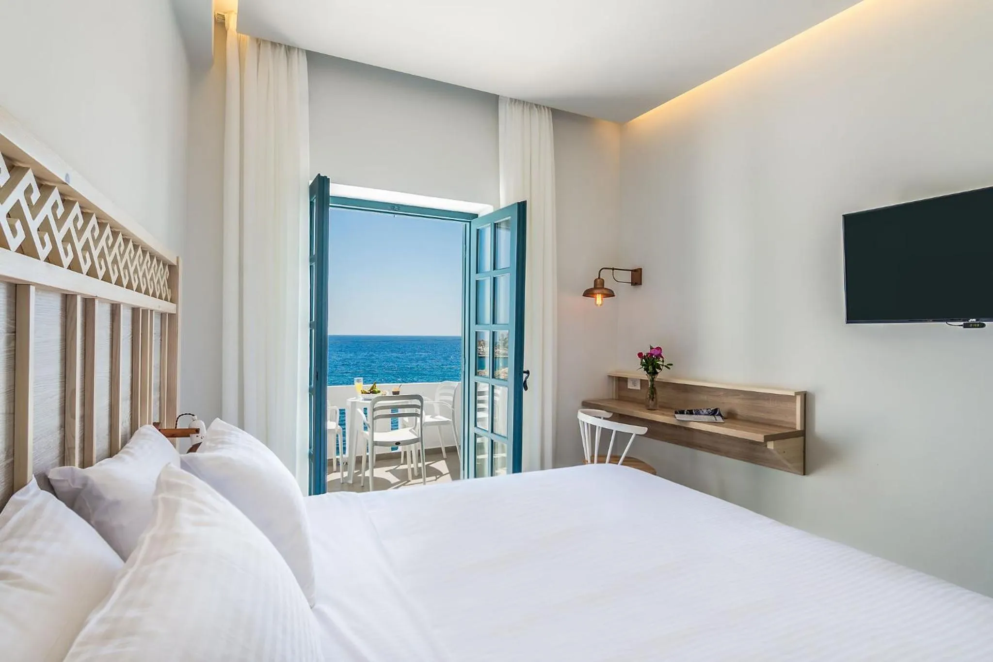 Bed in Livikon by the Sea