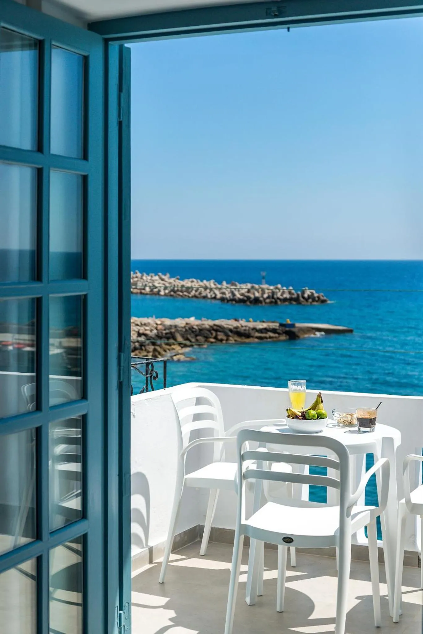 Balcony/Terrace in Livikon by the Sea