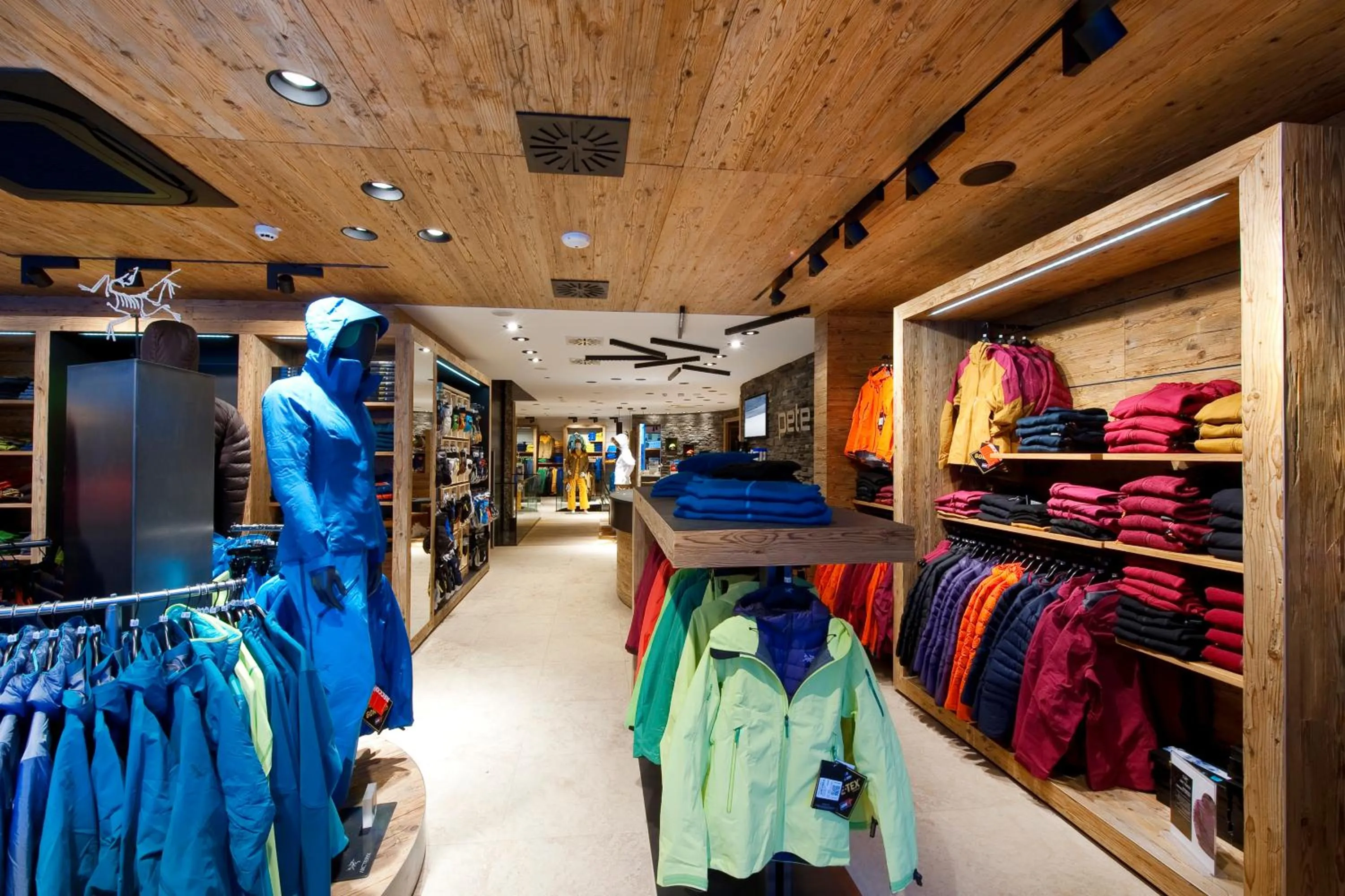 On-site shops in PETE Alpine Boutique Hotel - klein und fein - Private SPA Suiten und Zimmer