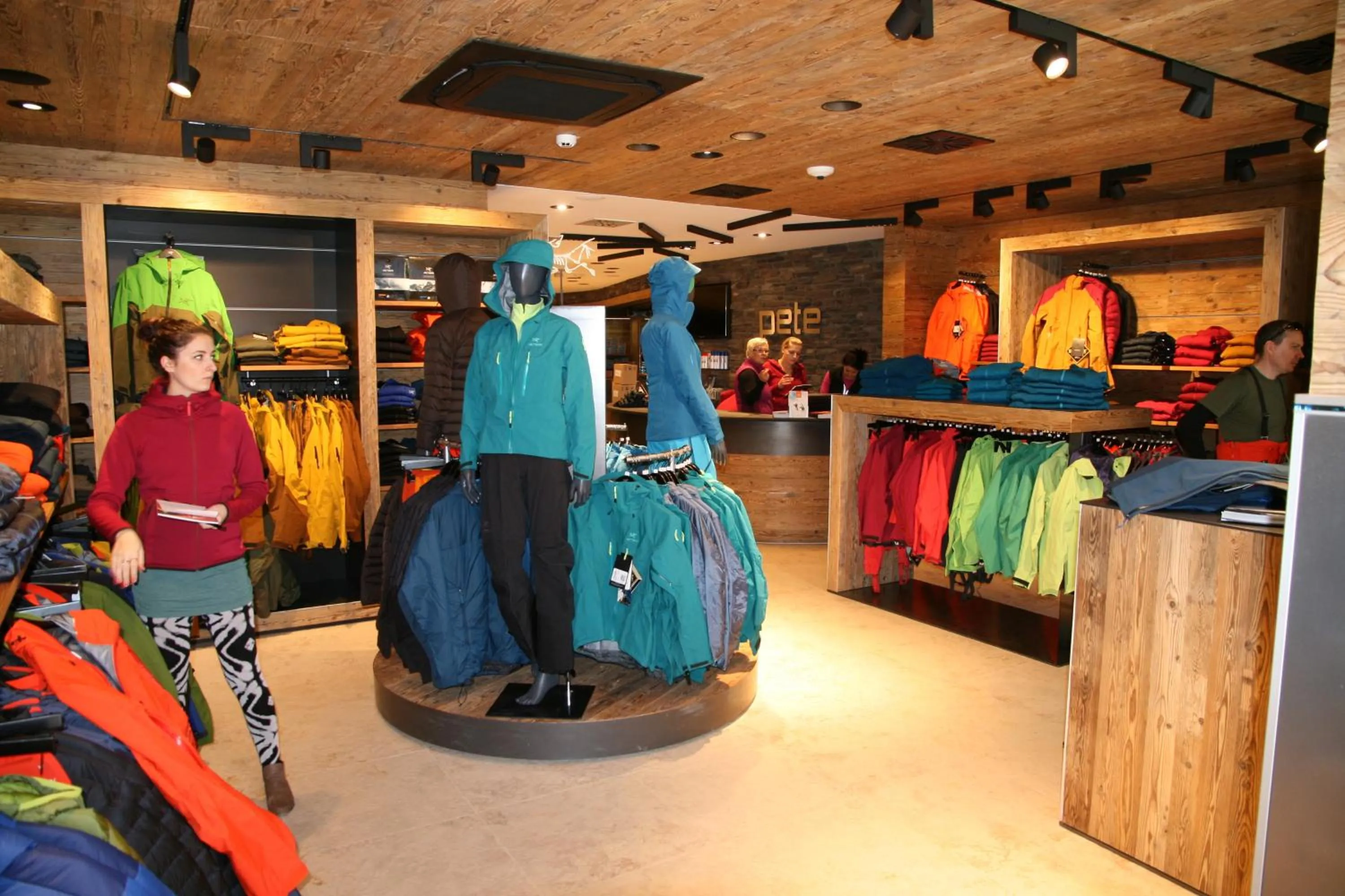 On-site shops in PETE Alpine Boutique Hotel - klein und fein - Private SPA Suiten und Zimmer