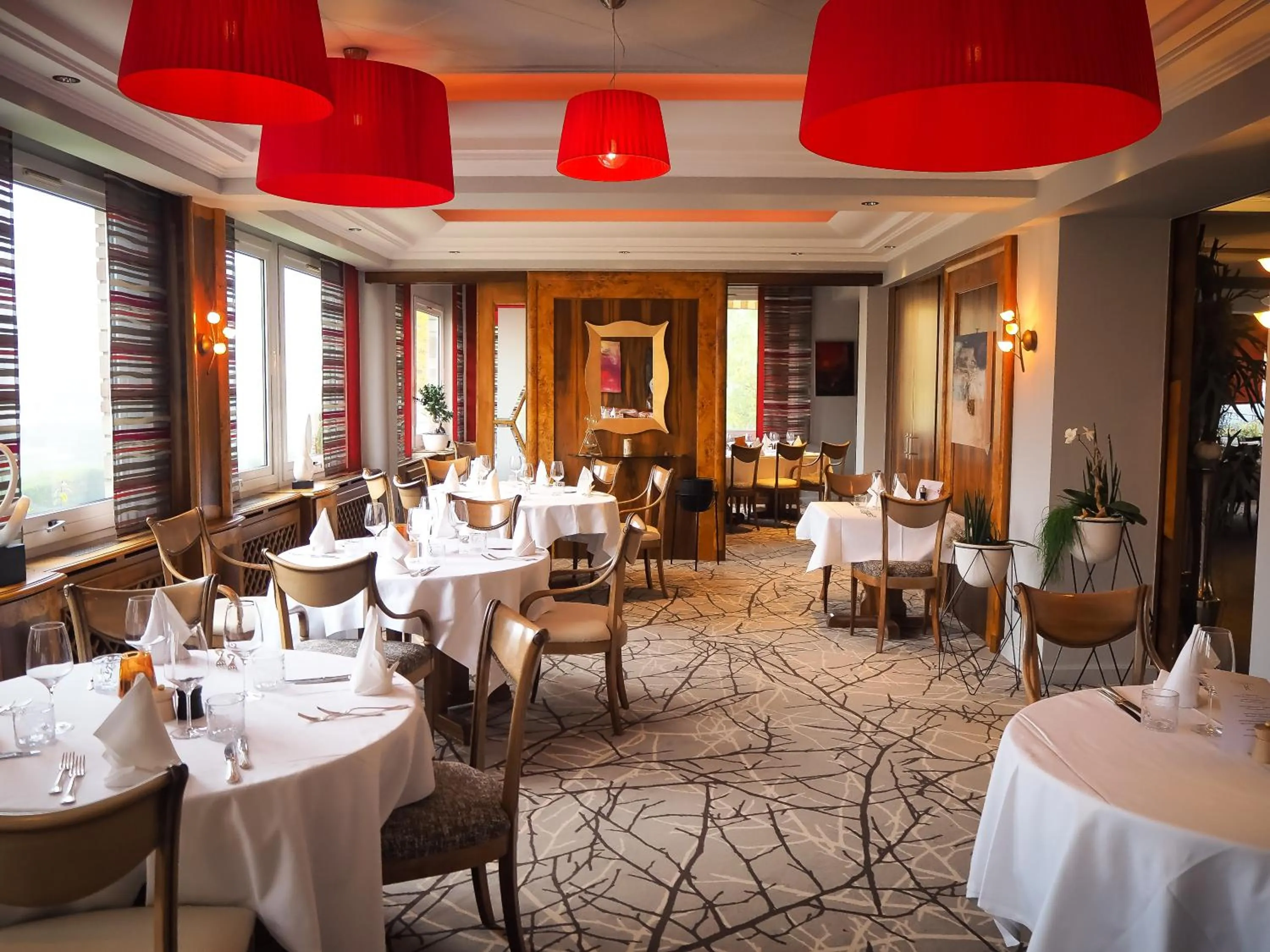 Restaurant/places to eat in Hôtel Restaurant La Couronne by K