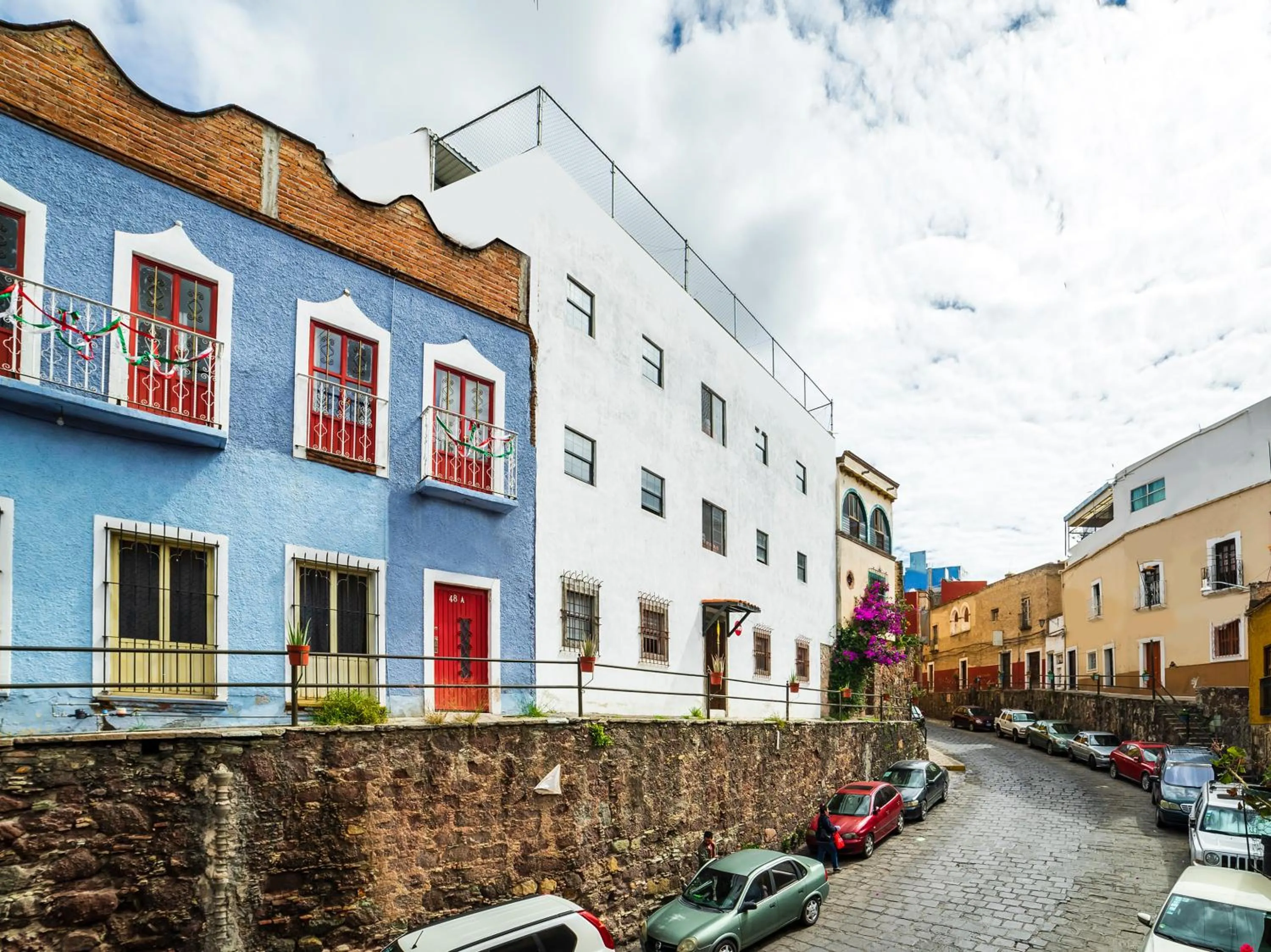 Property building in Casa Banqueta Alta