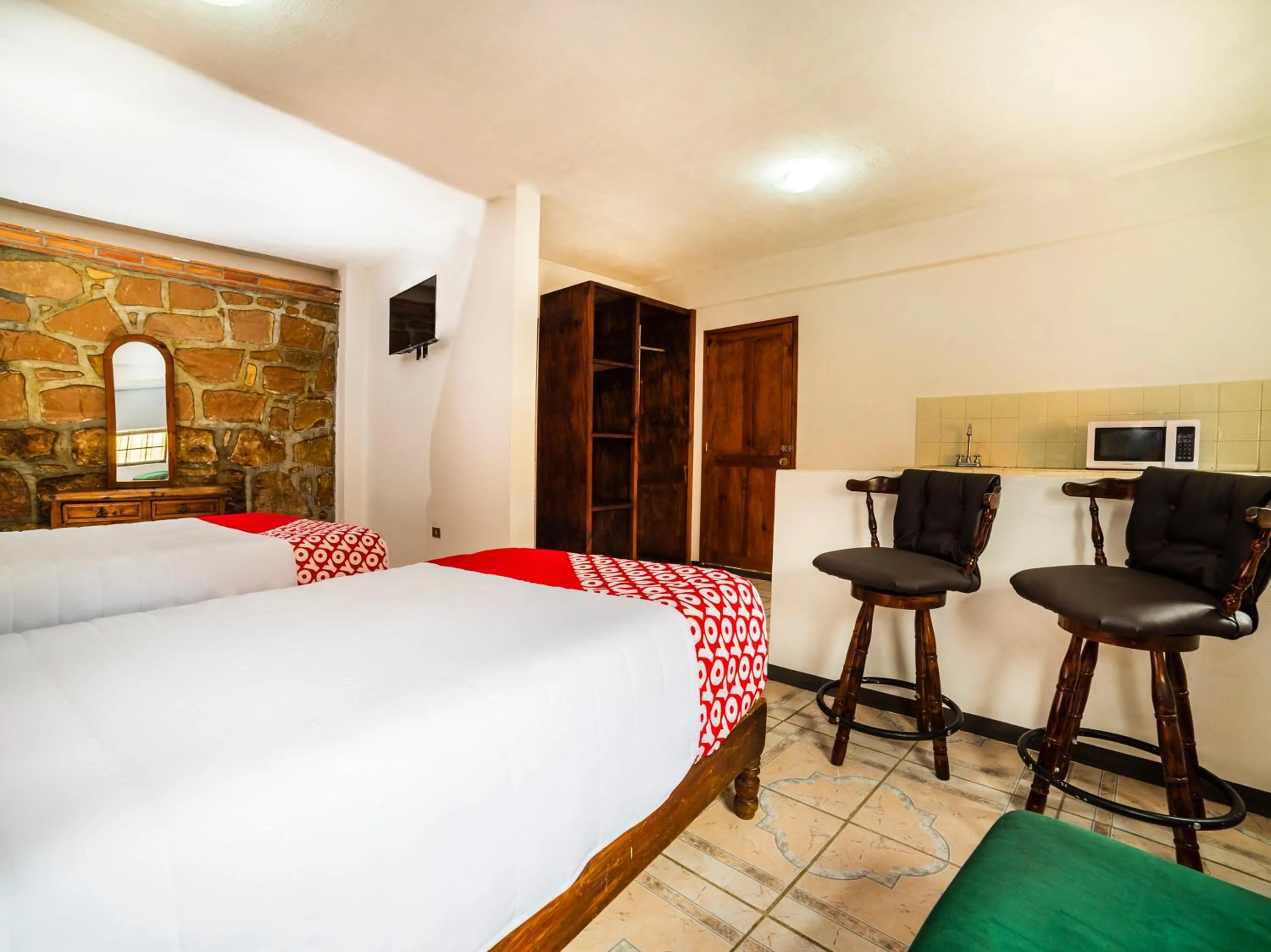 Photo of the whole room, Bed in Casa Banqueta Alta