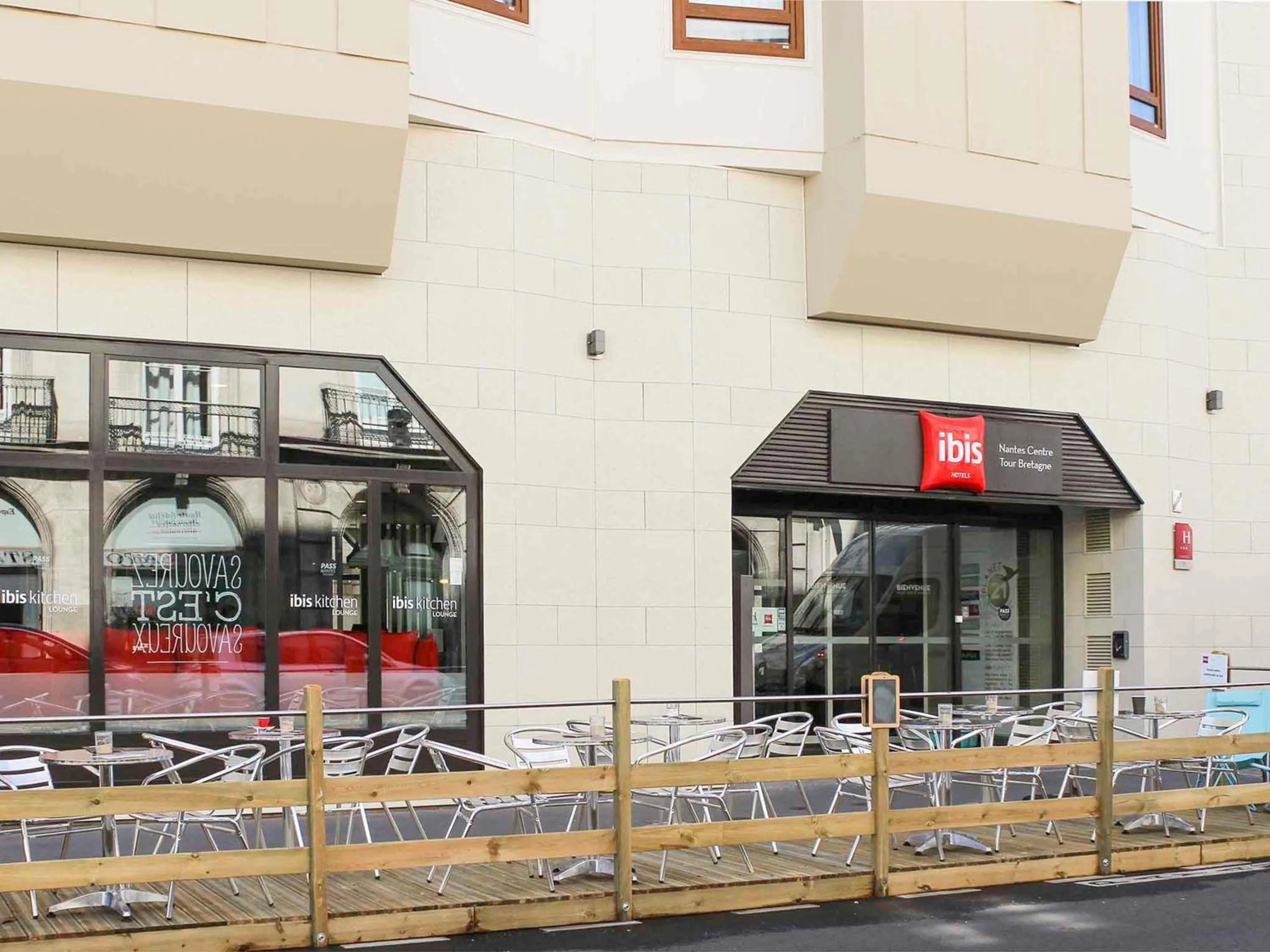 Bedroom in ibis Nantes Centre Tour Bretagne