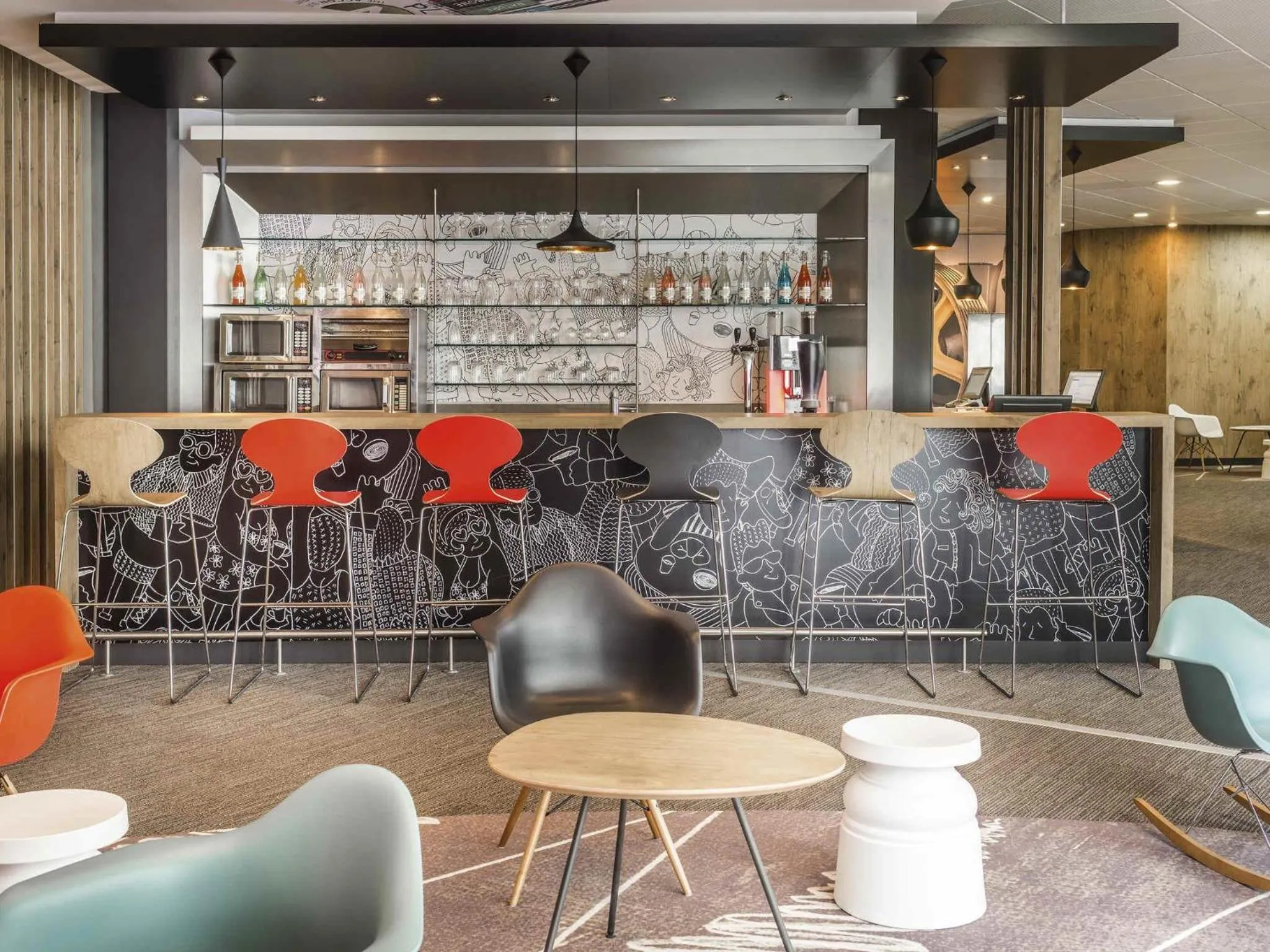 Restaurant/places to eat in ibis Nantes Centre Tour Bretagne