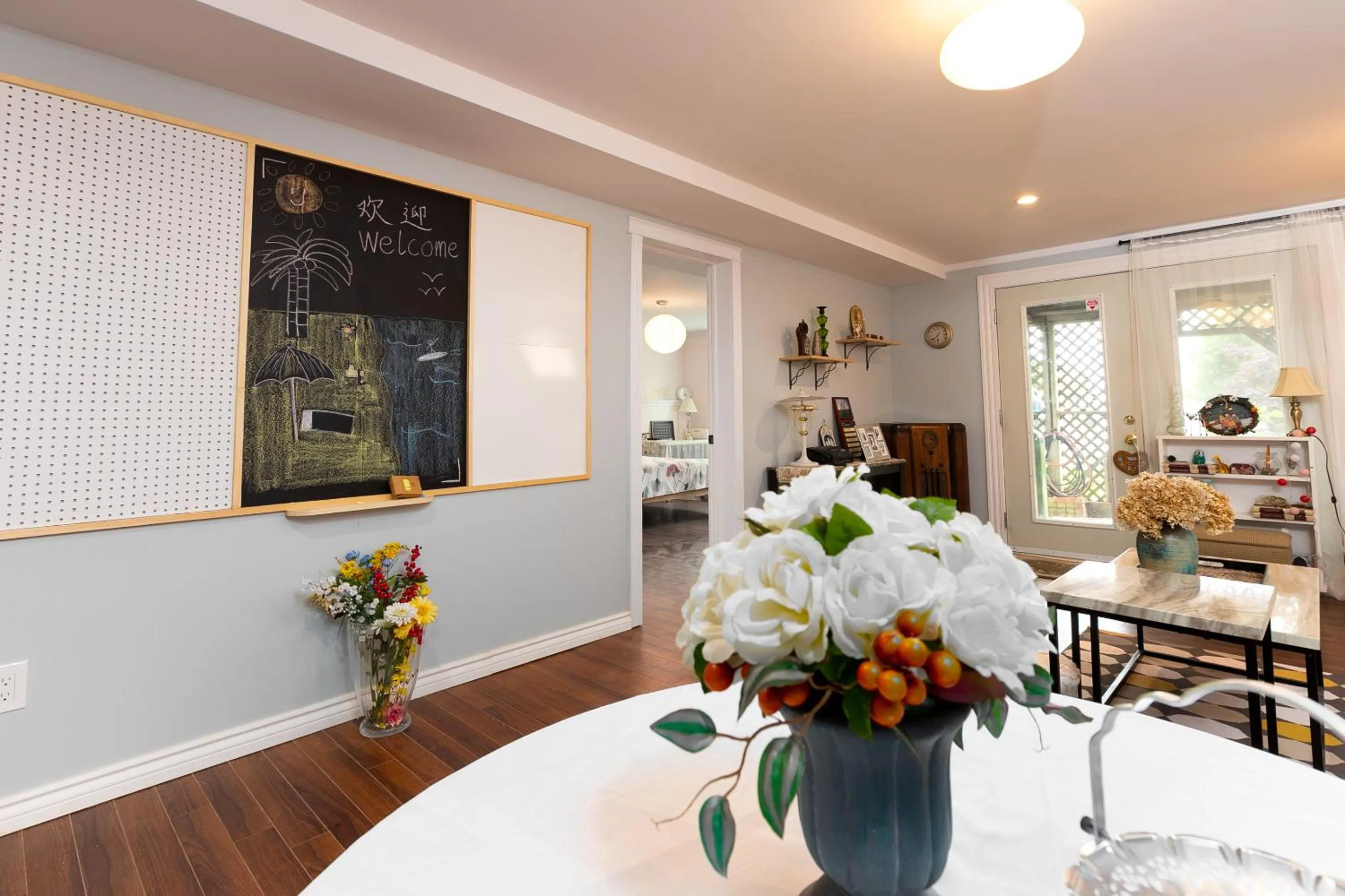 Living room in Lily's garden