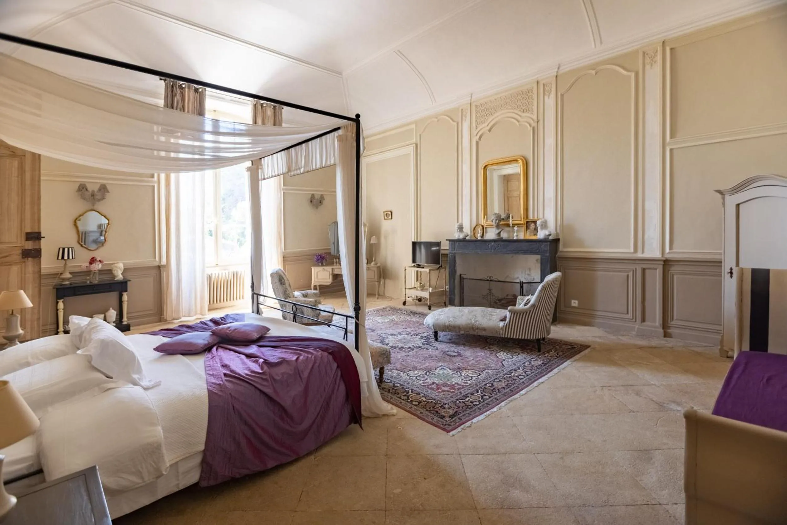 Bed in Domaine Des Escaunes