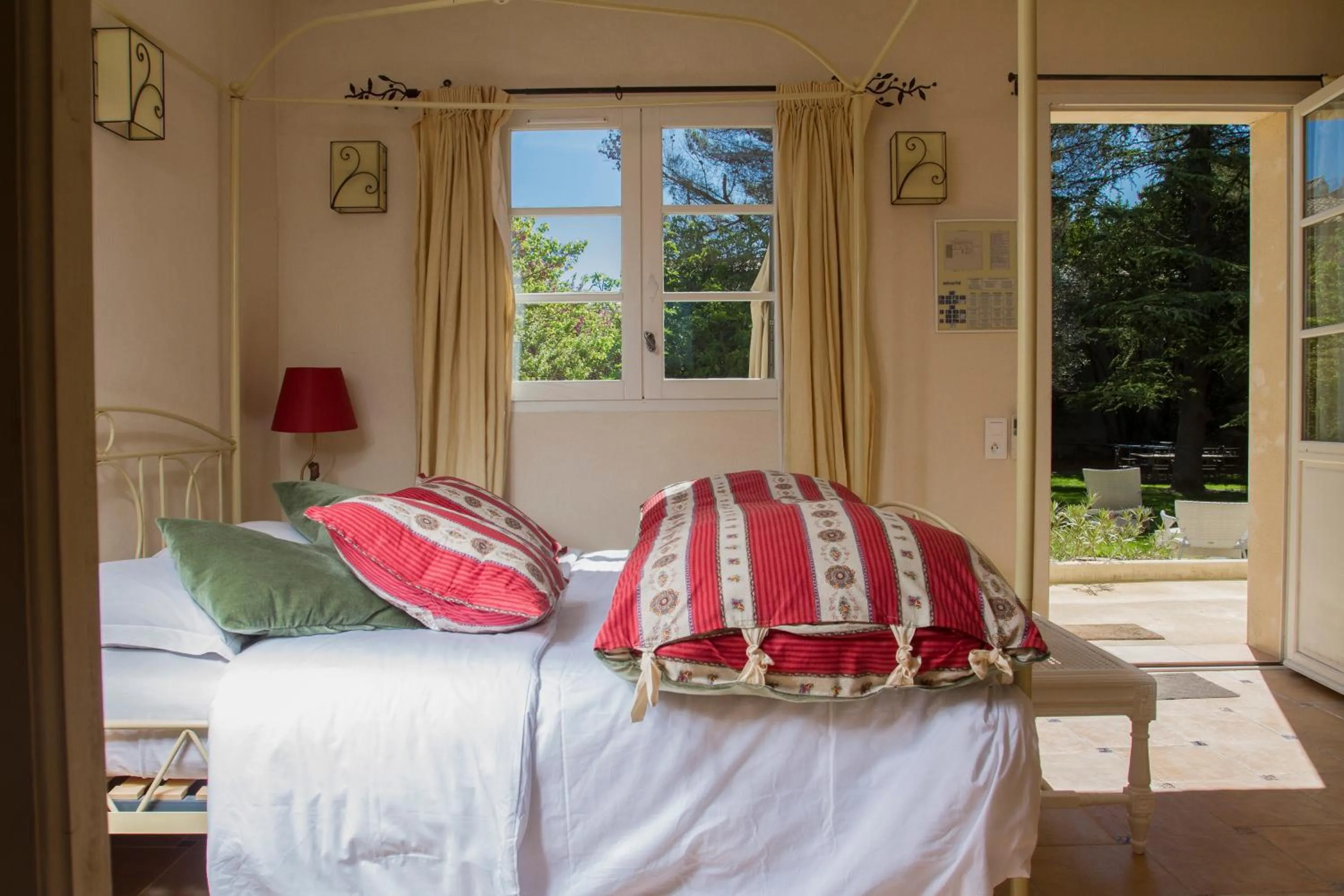 Bed in Domaine Des Escaunes