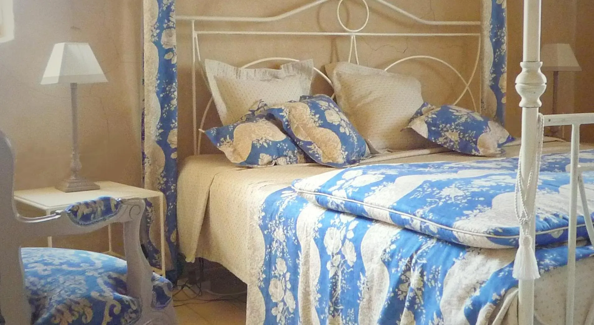 Bed in Domaine Des Escaunes