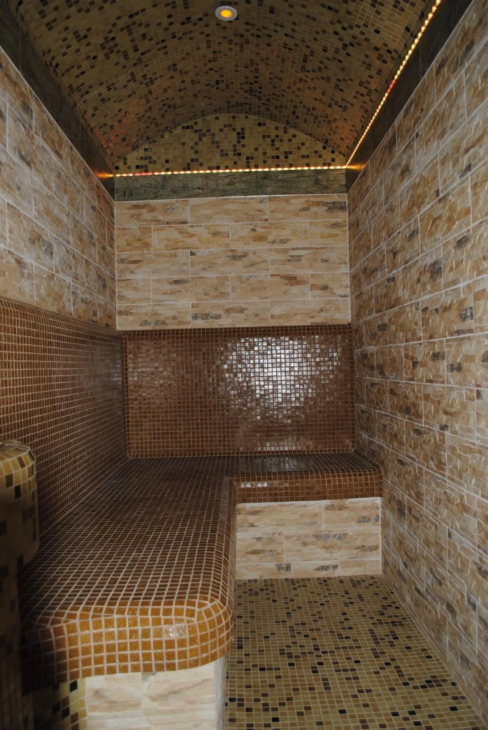 Steam room in Discret Hotel & Restaurant
