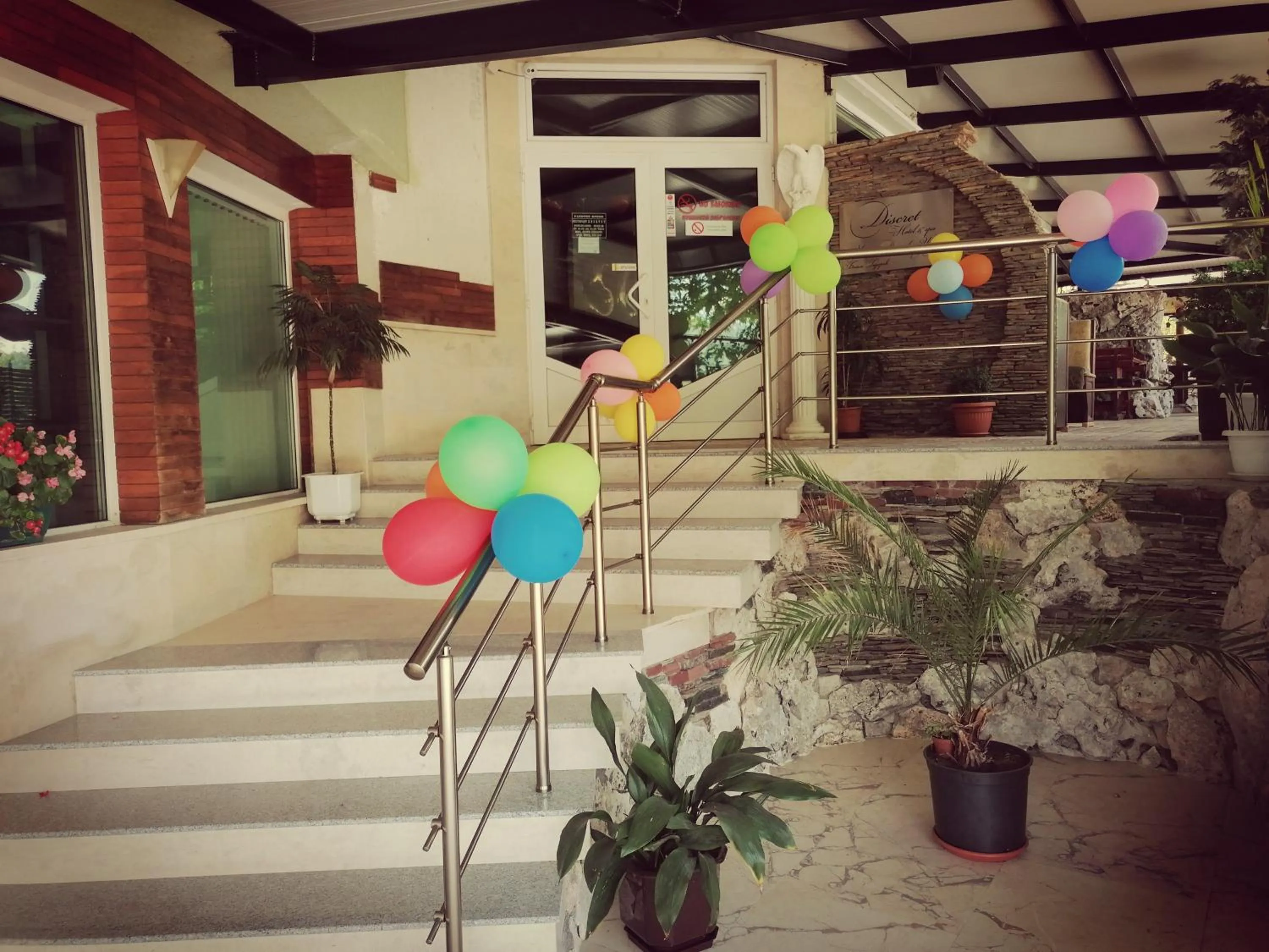 Discret Hotel & Restaurant