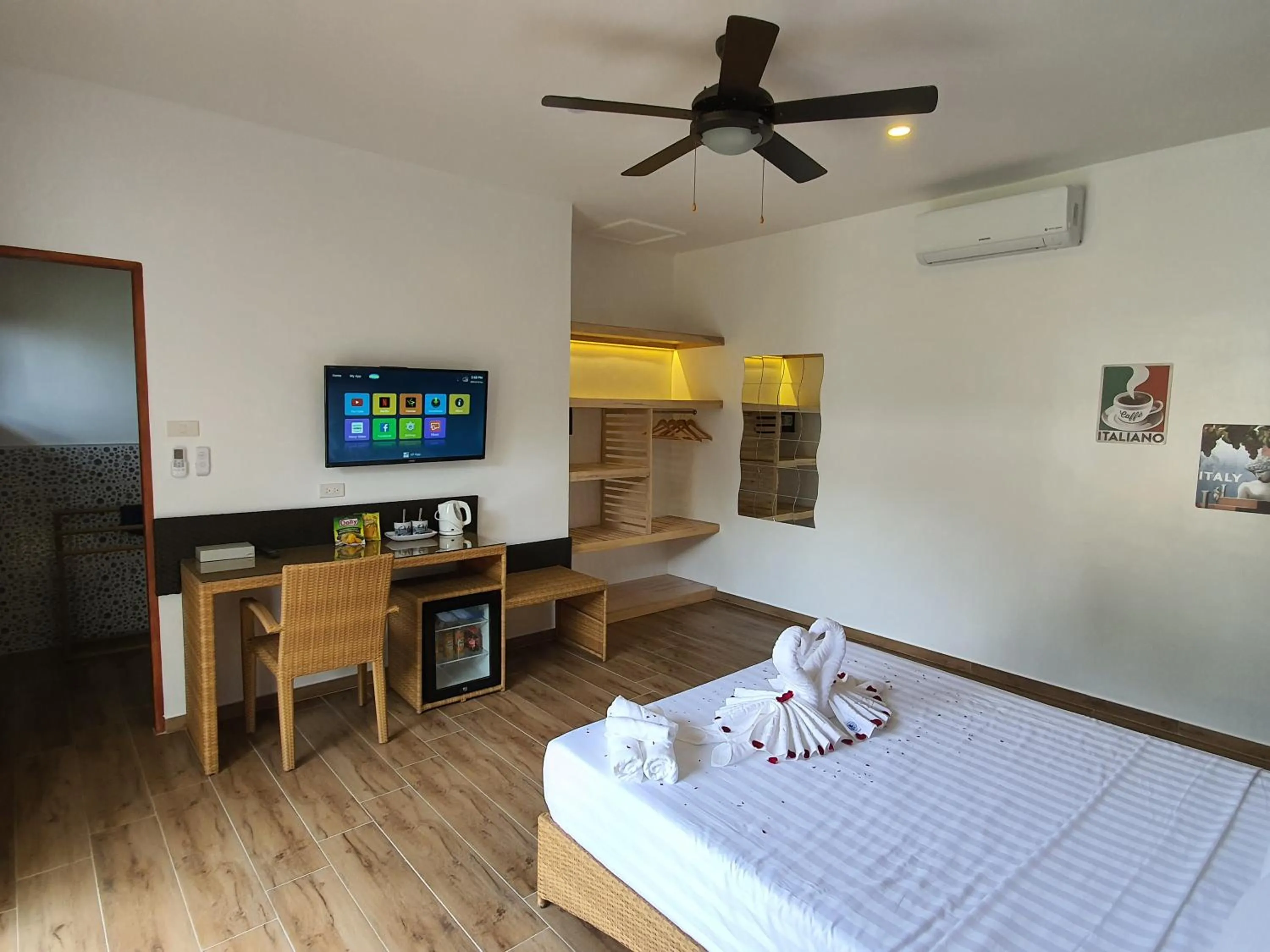 TV and multimedia, Bed in Blue Planet Panglao