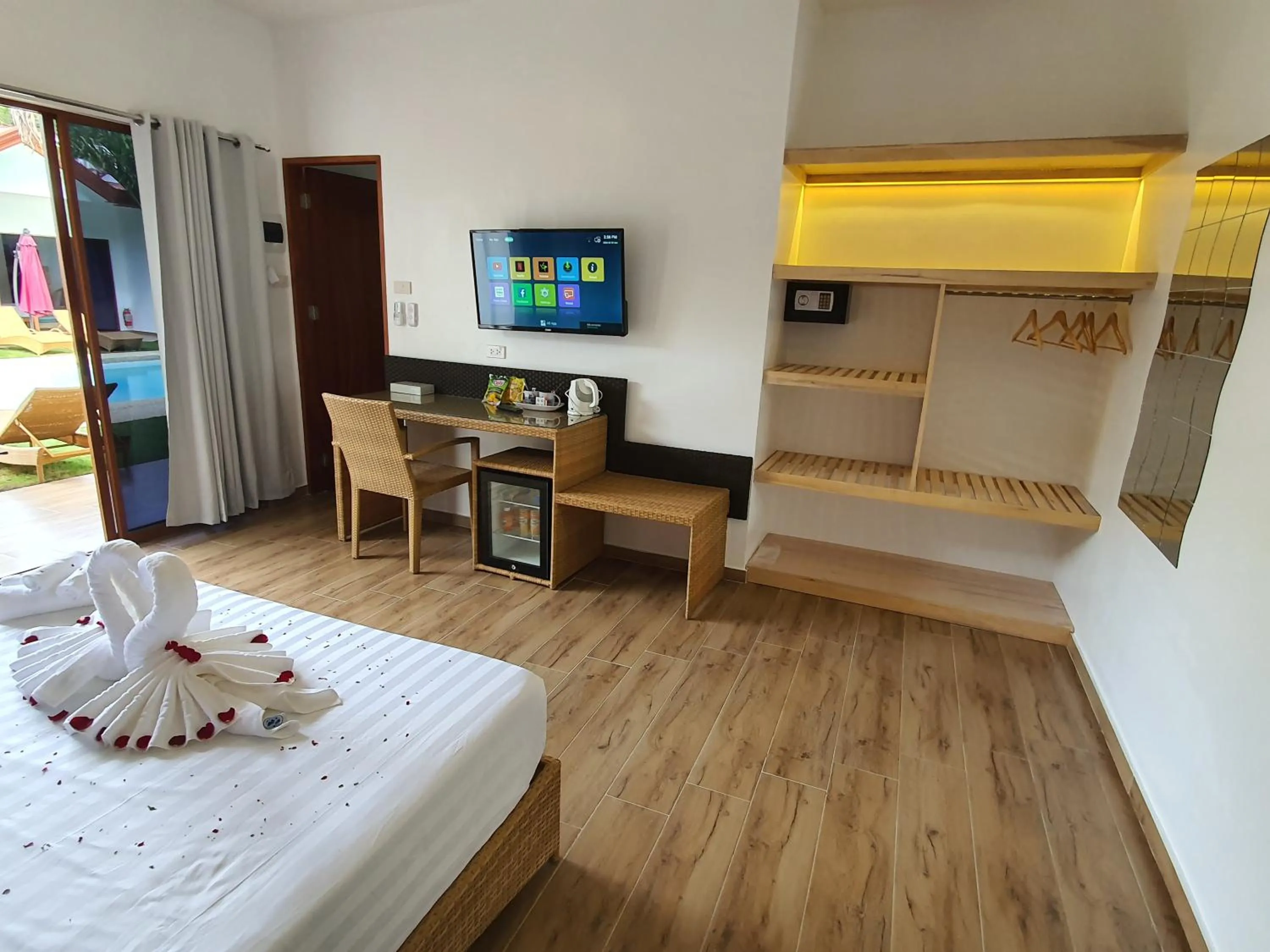 TV and multimedia, Bed in Blue Planet Panglao