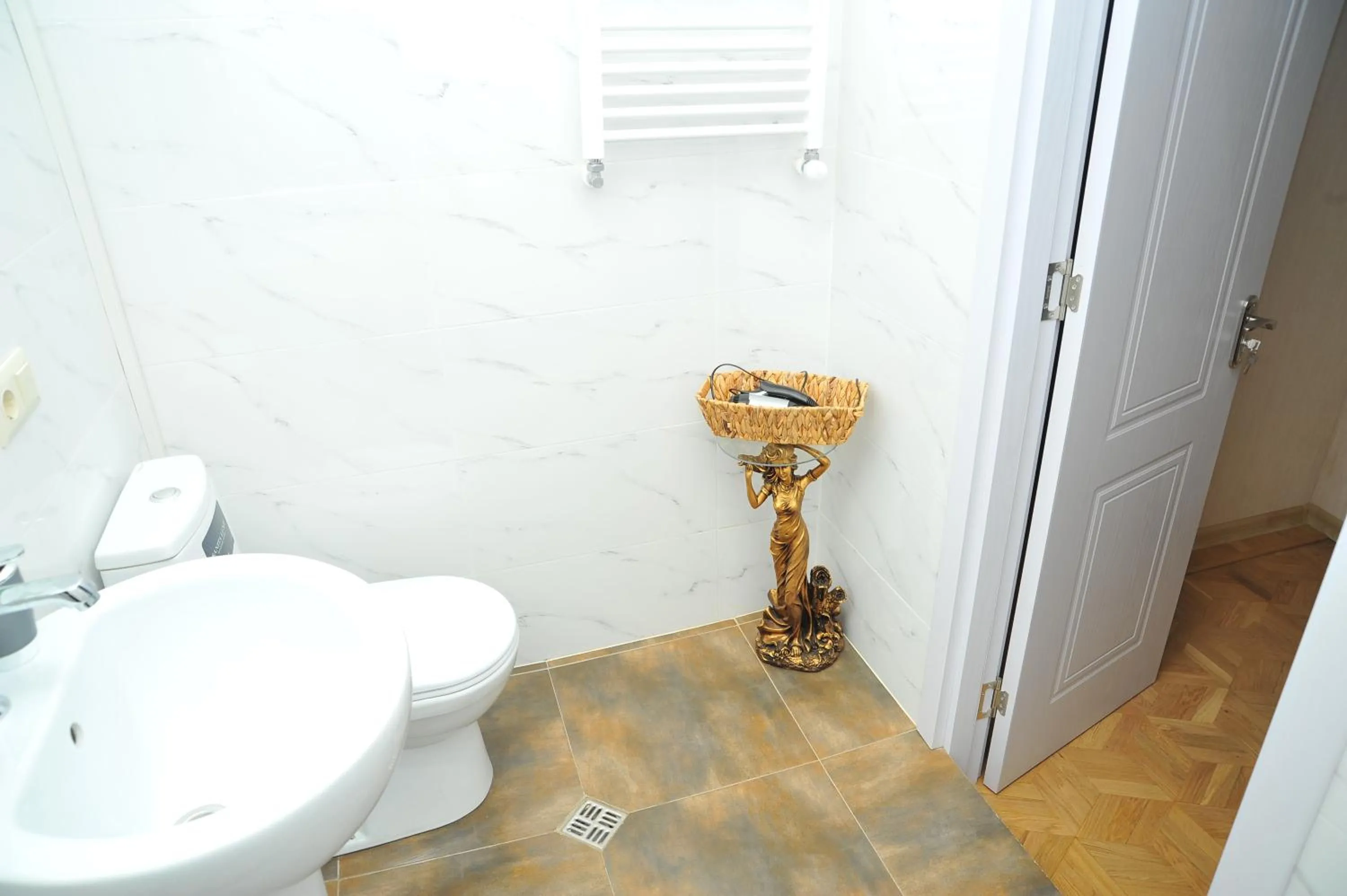 Bathroom in Brickwall Tbilisi-Tbilisi vibe