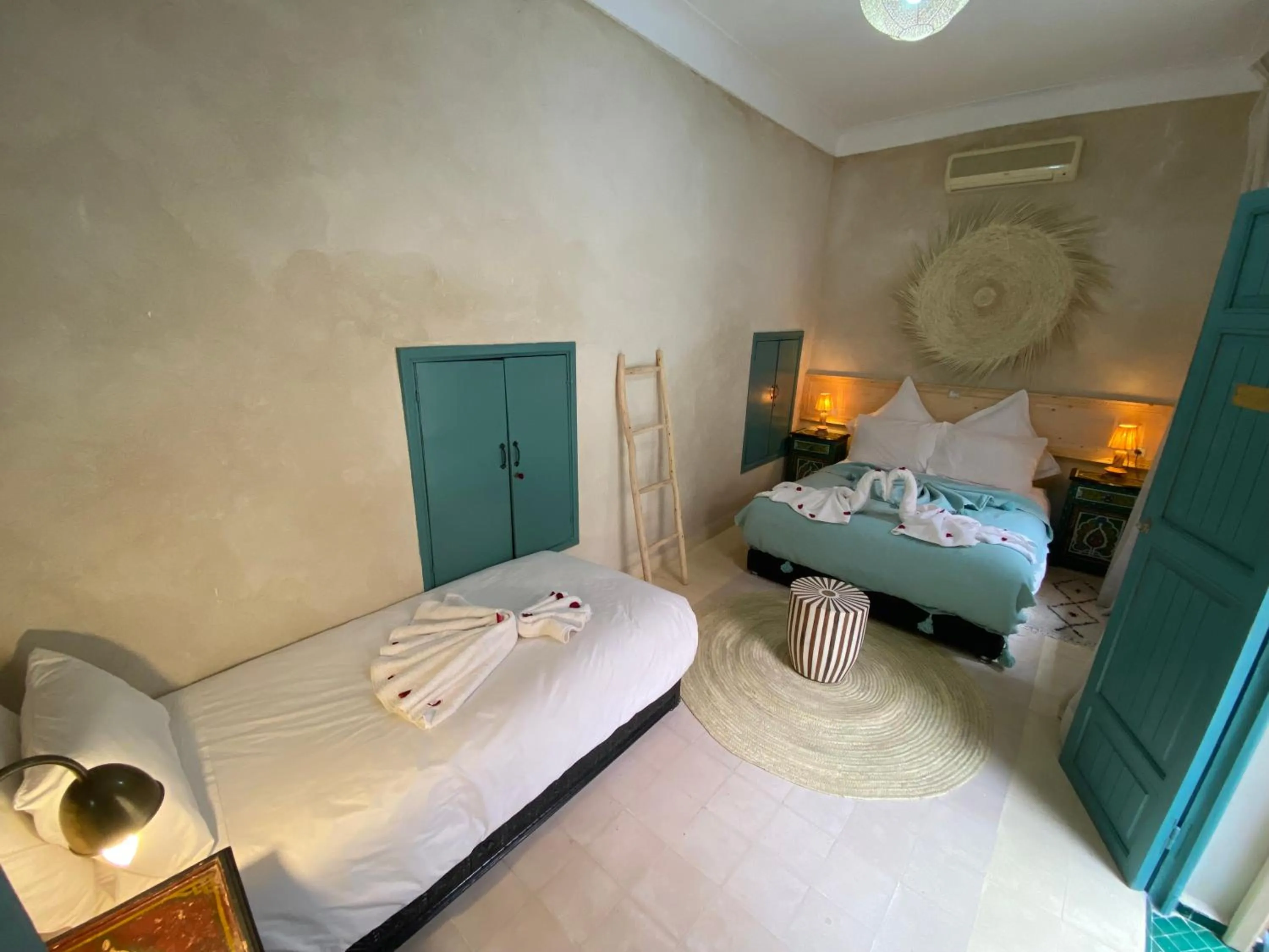 Bed in Riad 7 Saints