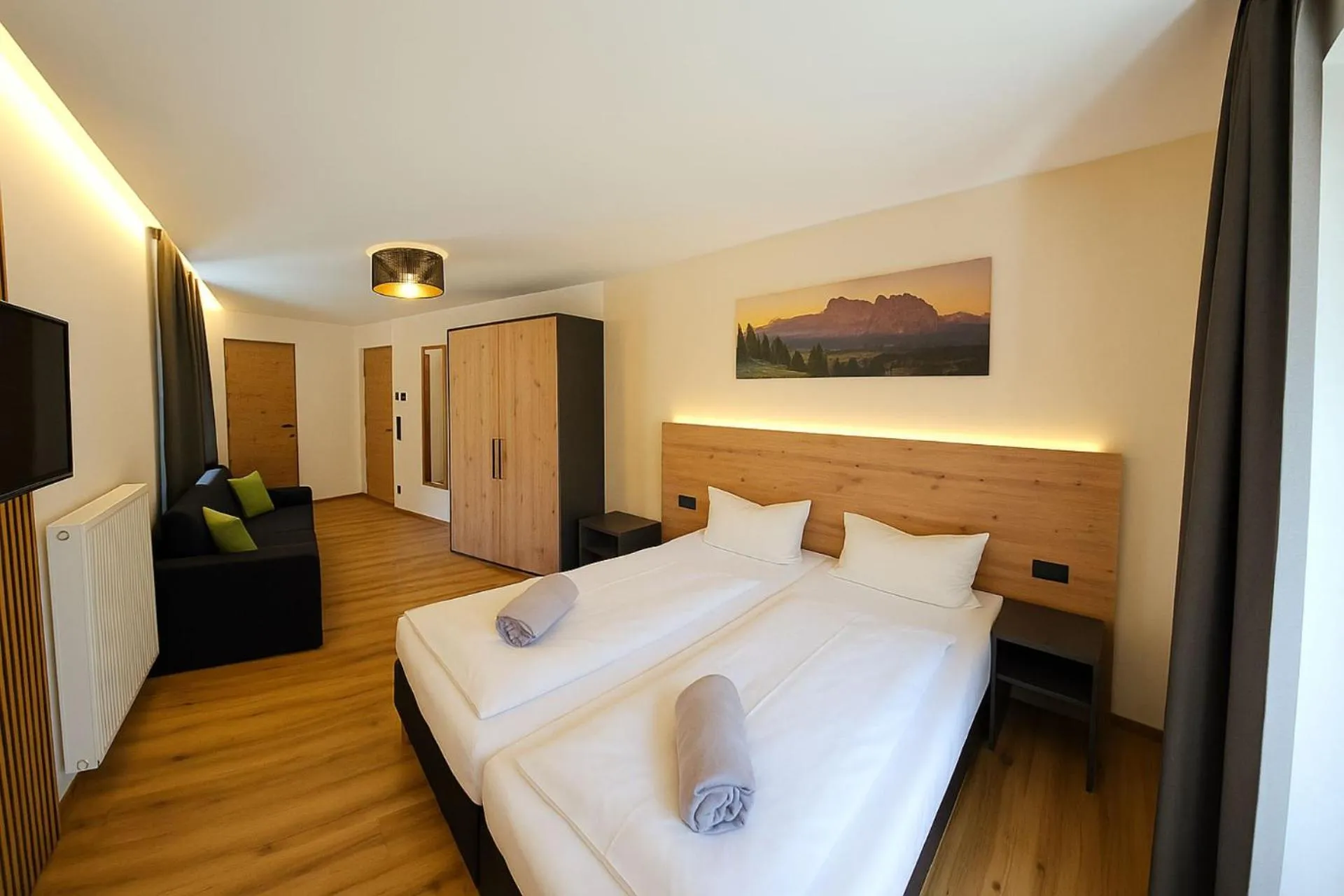 Photo of the whole room, Bed in Hotel Krone