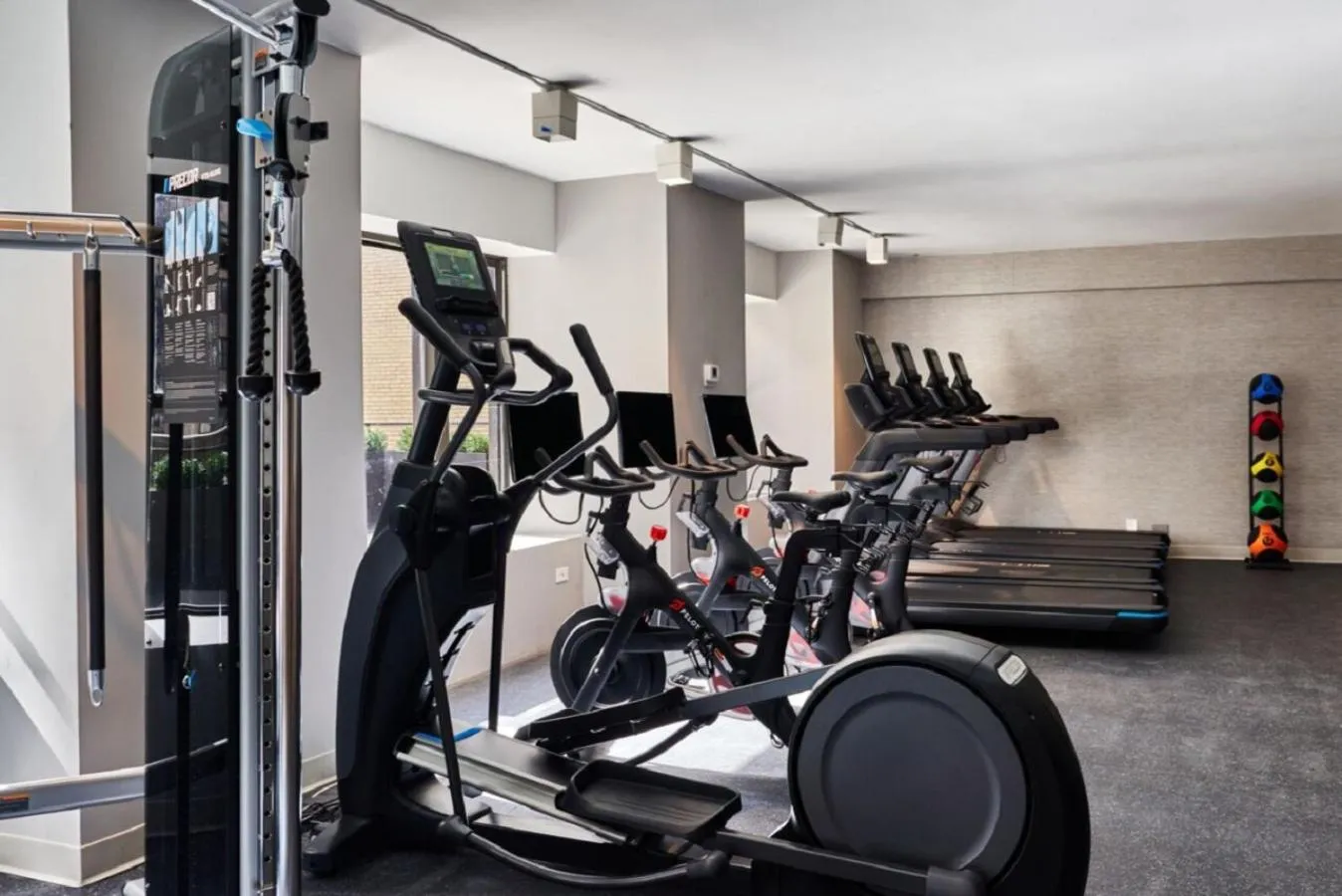 Fitness centre/facilities in Park Lane New York
