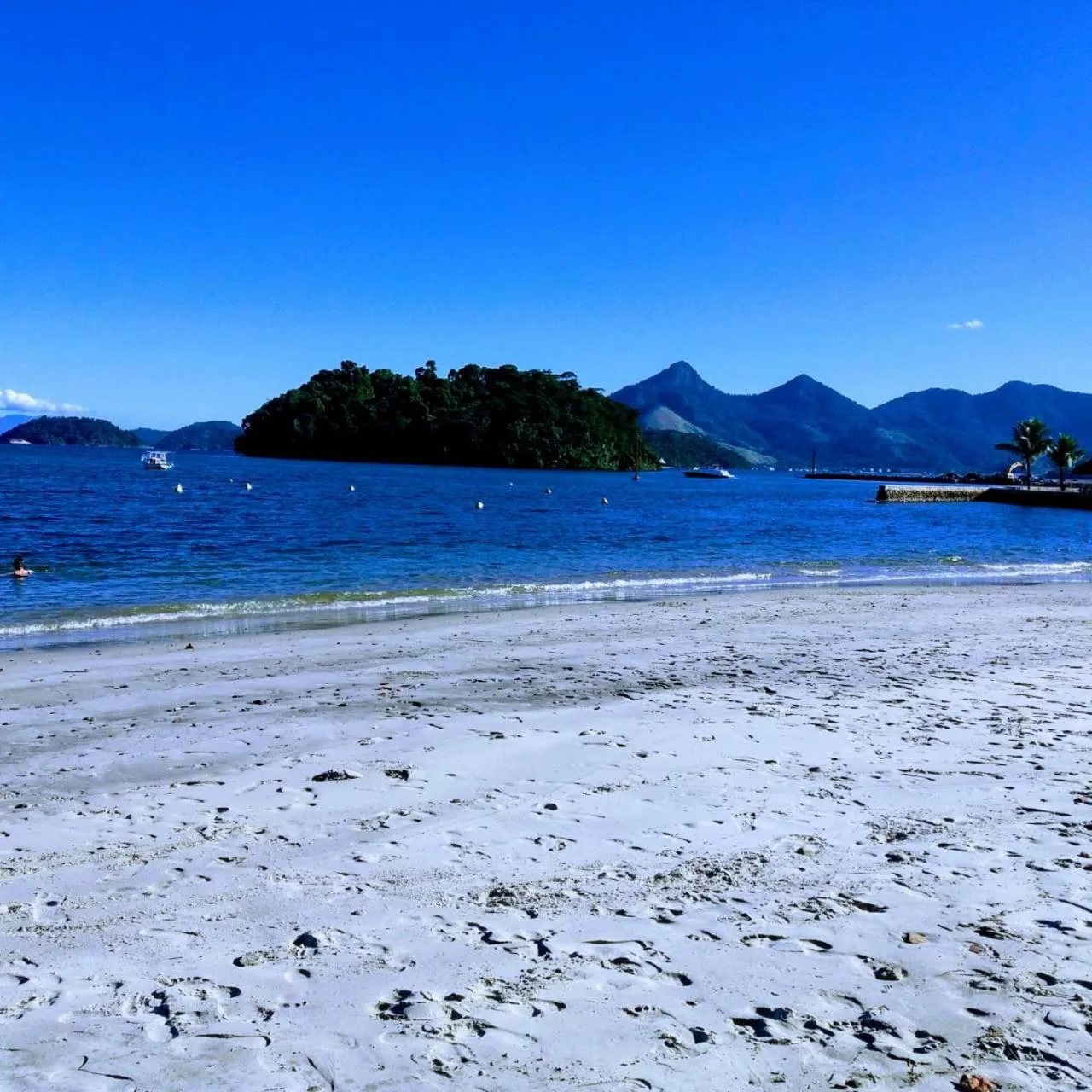 Nearby landmark in Angra TOP2 Praia Piscina Marina 2 quartos