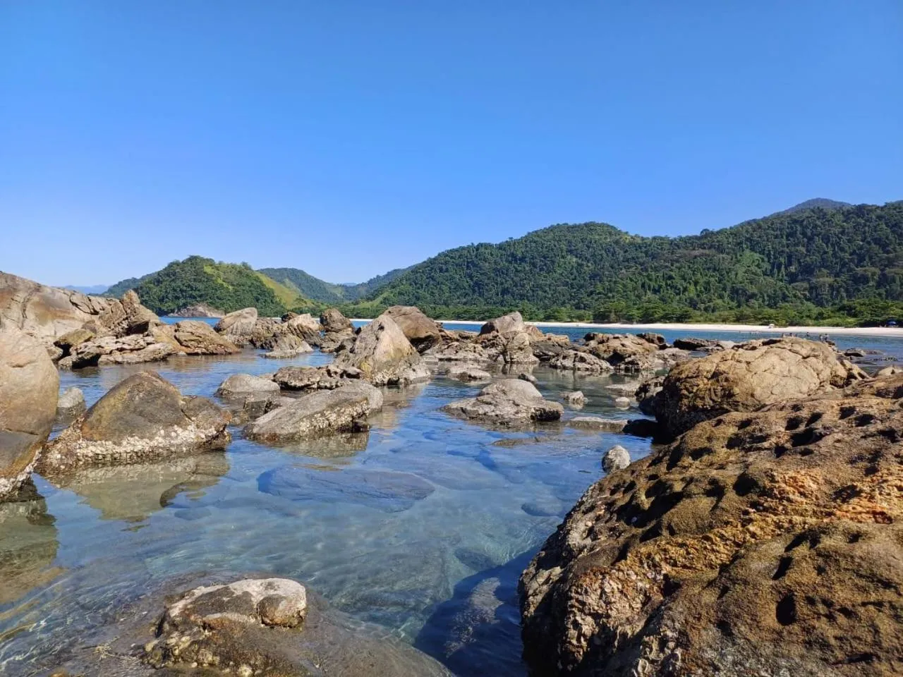 Nearby landmark in Angra TOP2 Praia Piscina Marina 2 quartos