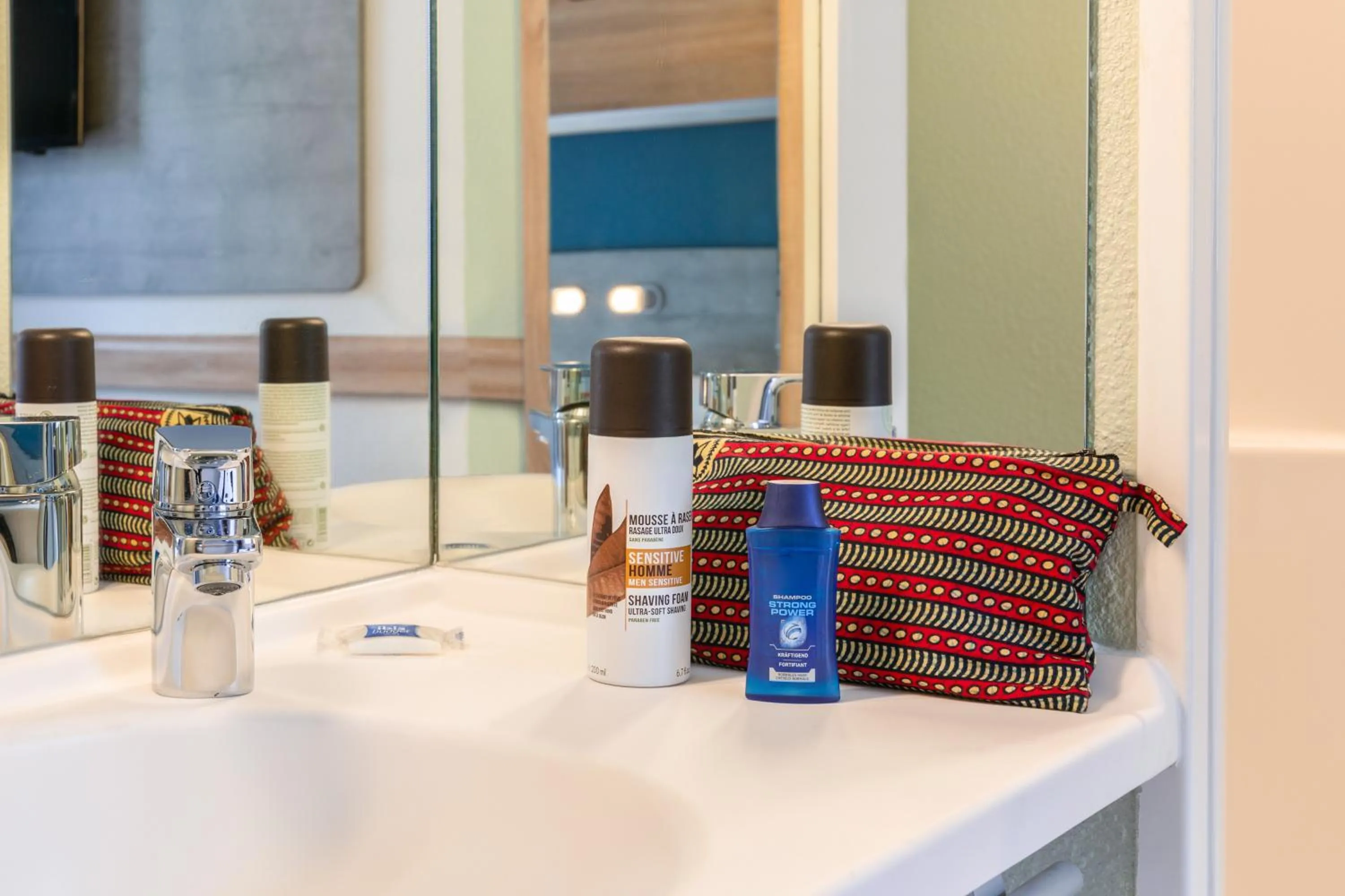 Toilet in ibis budget Meudon Paris Ouest