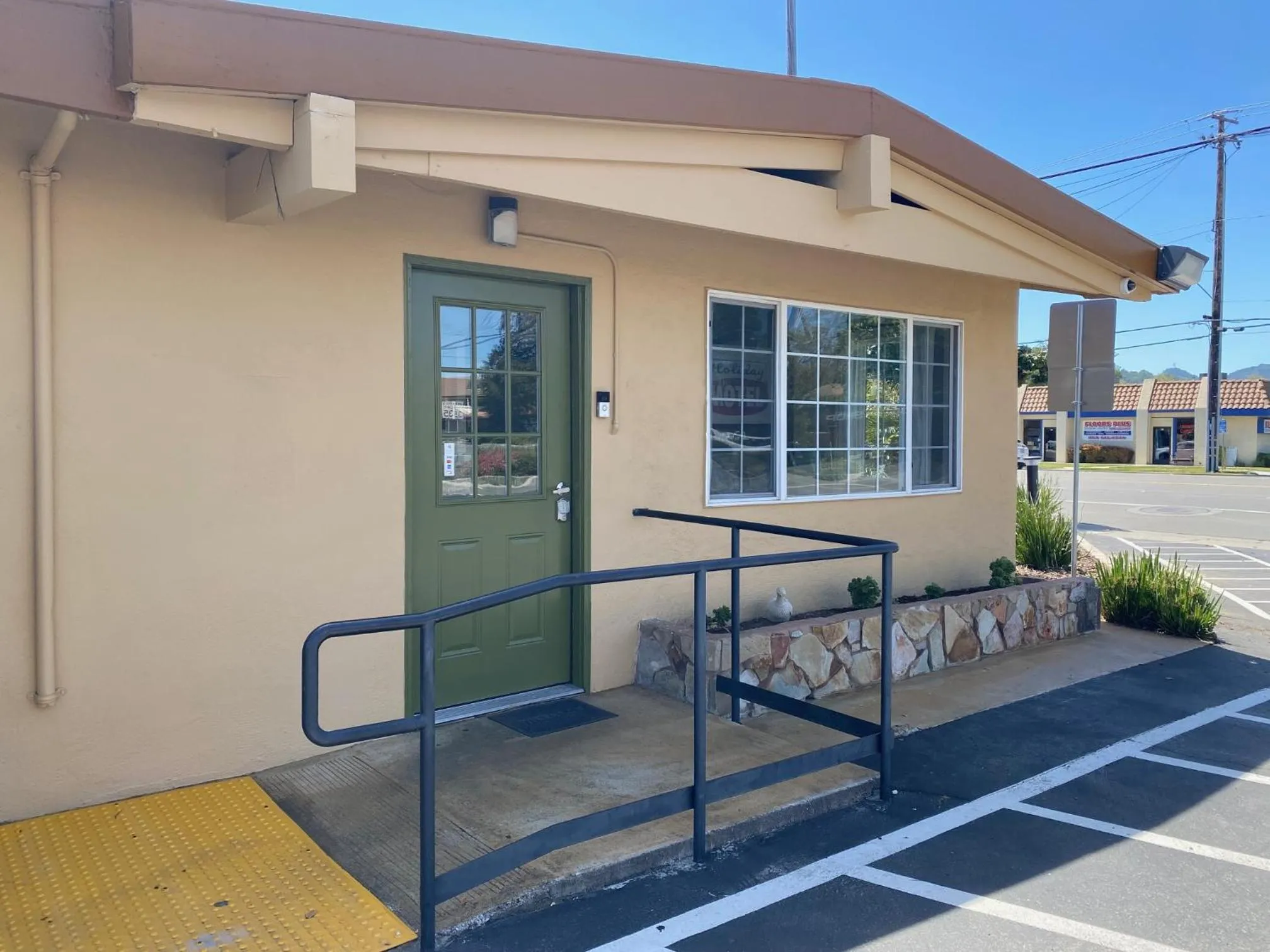 Property building in Holiday Motel